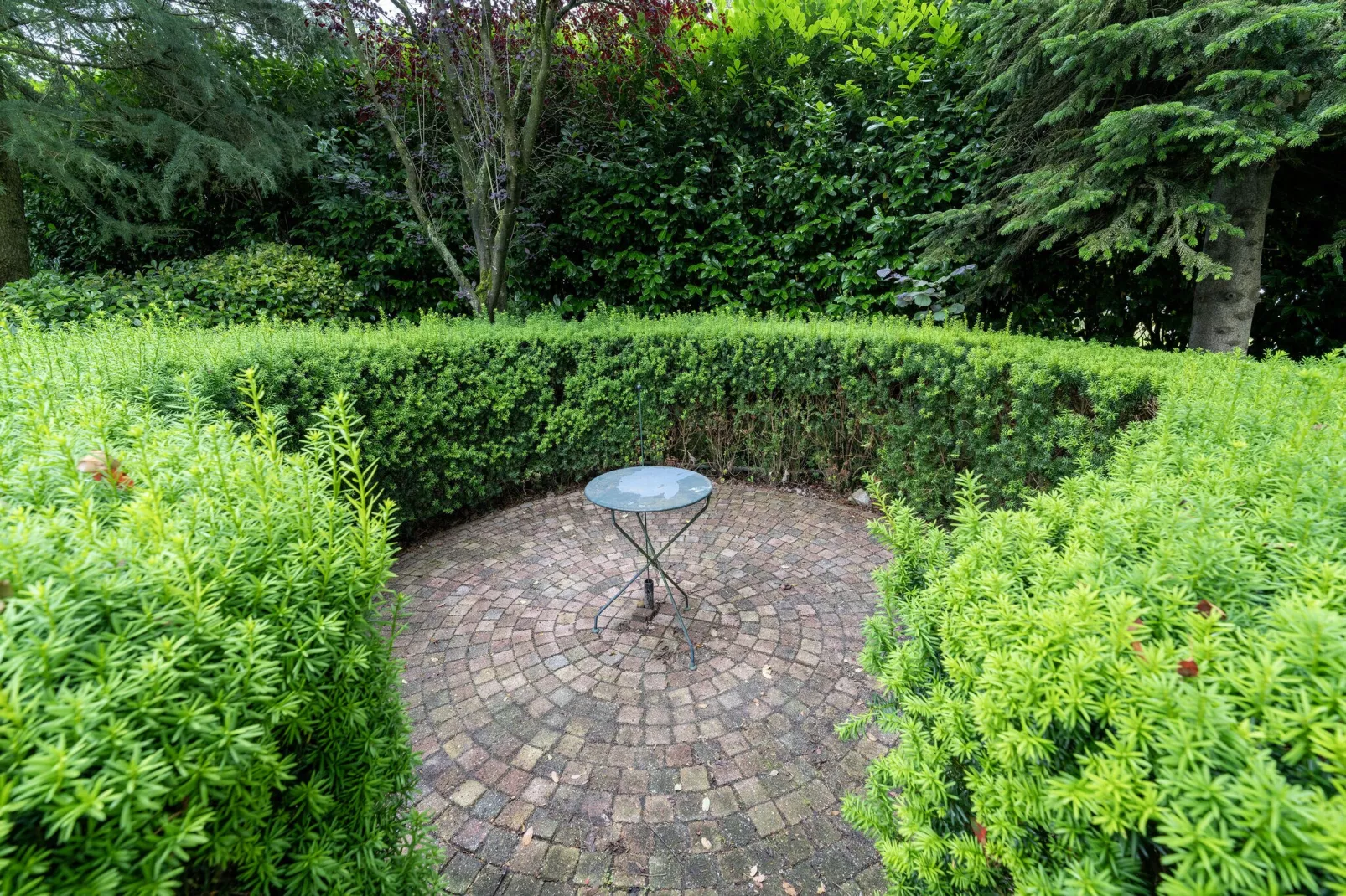 Buitenplaats Stoetenslagh-Gardens summer