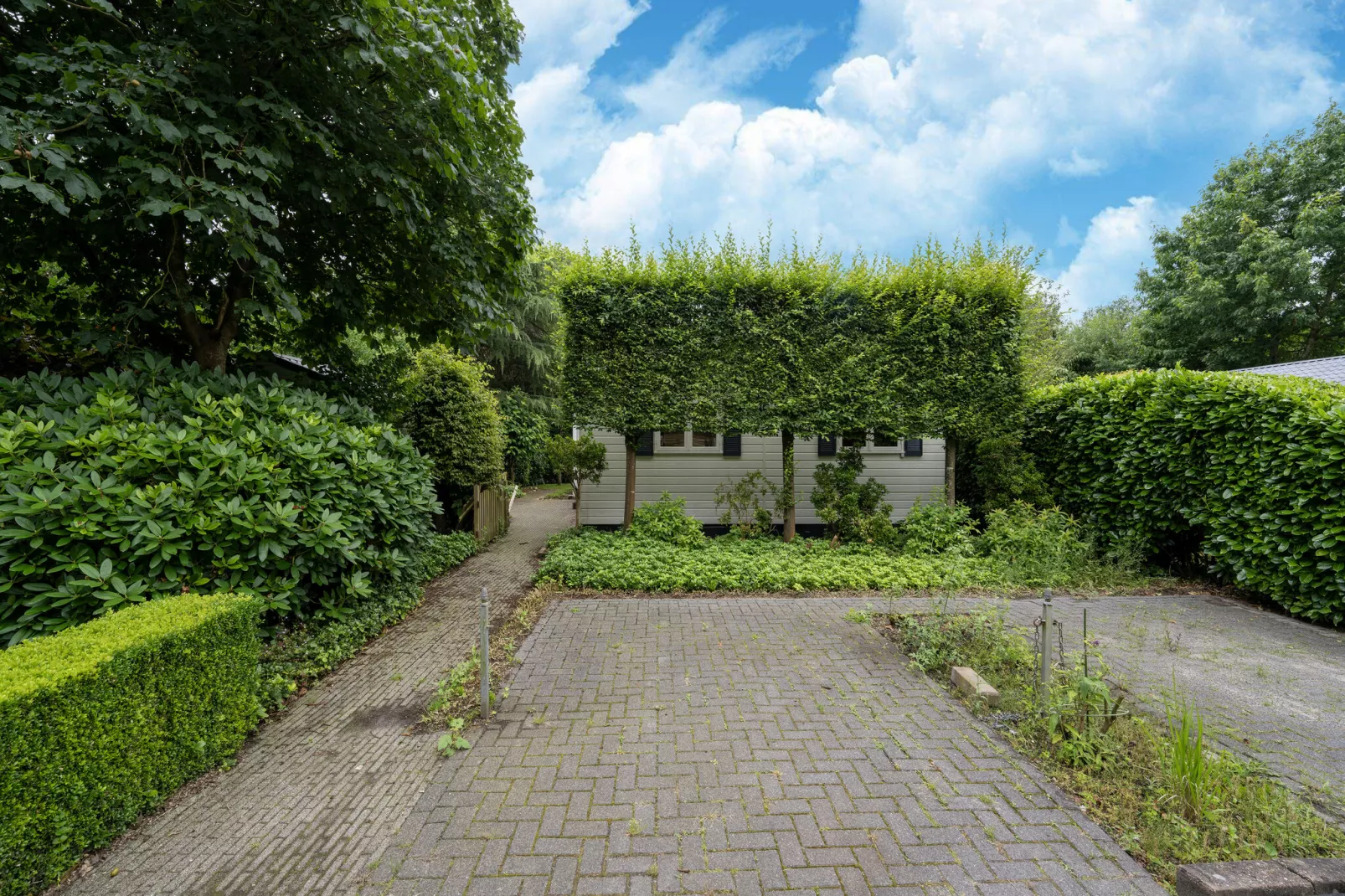 Buitenplaats Stoetenslagh-Gardens summer