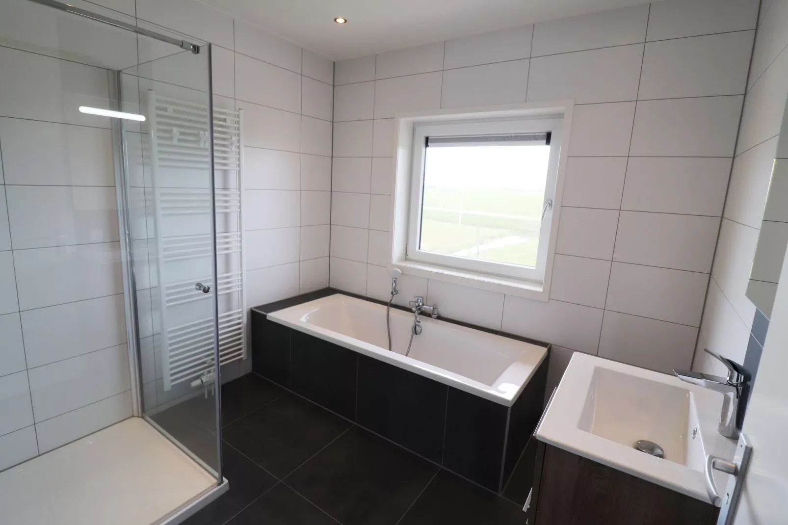 Friese Villa 4 in Leons-Bathroom