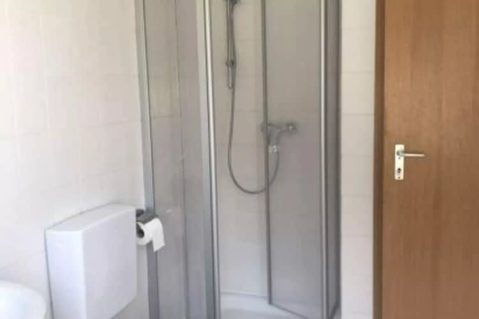 Kiebitzweg 12a EG Sonnenuhr-Bathroom