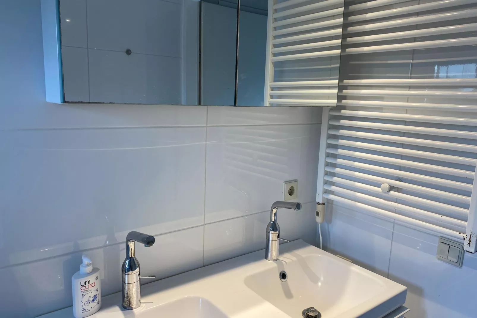 Yné Lijte 68-Bathroom