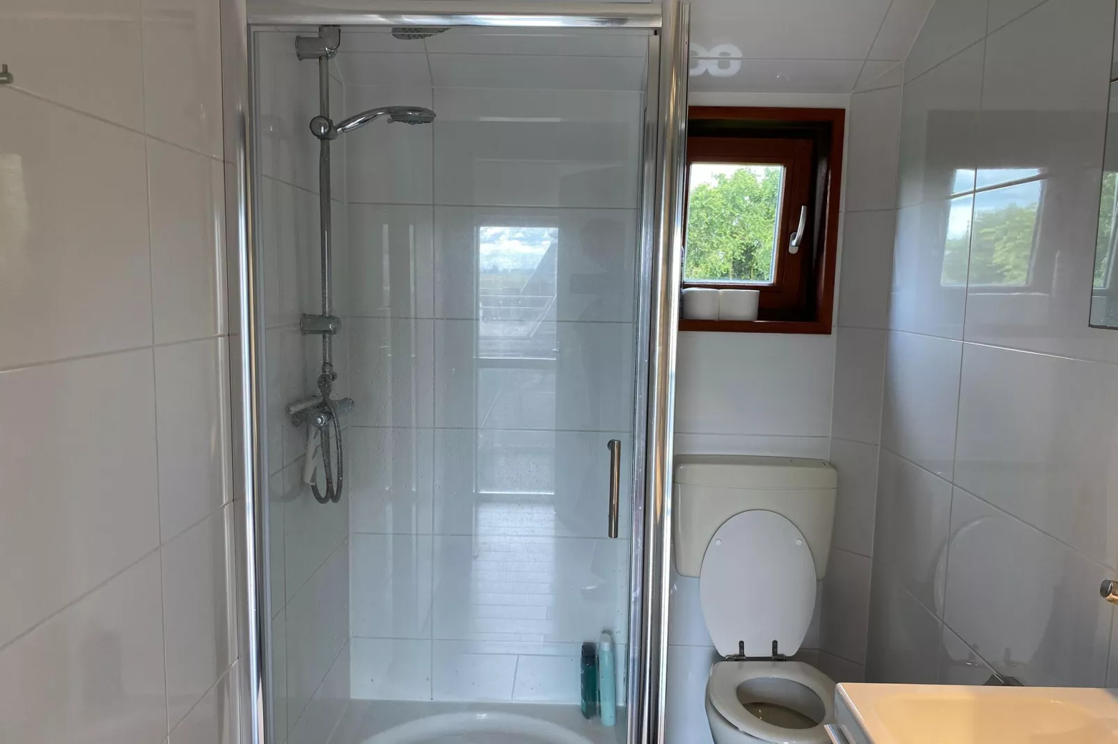 Yné Lijte 68-Bathroom
