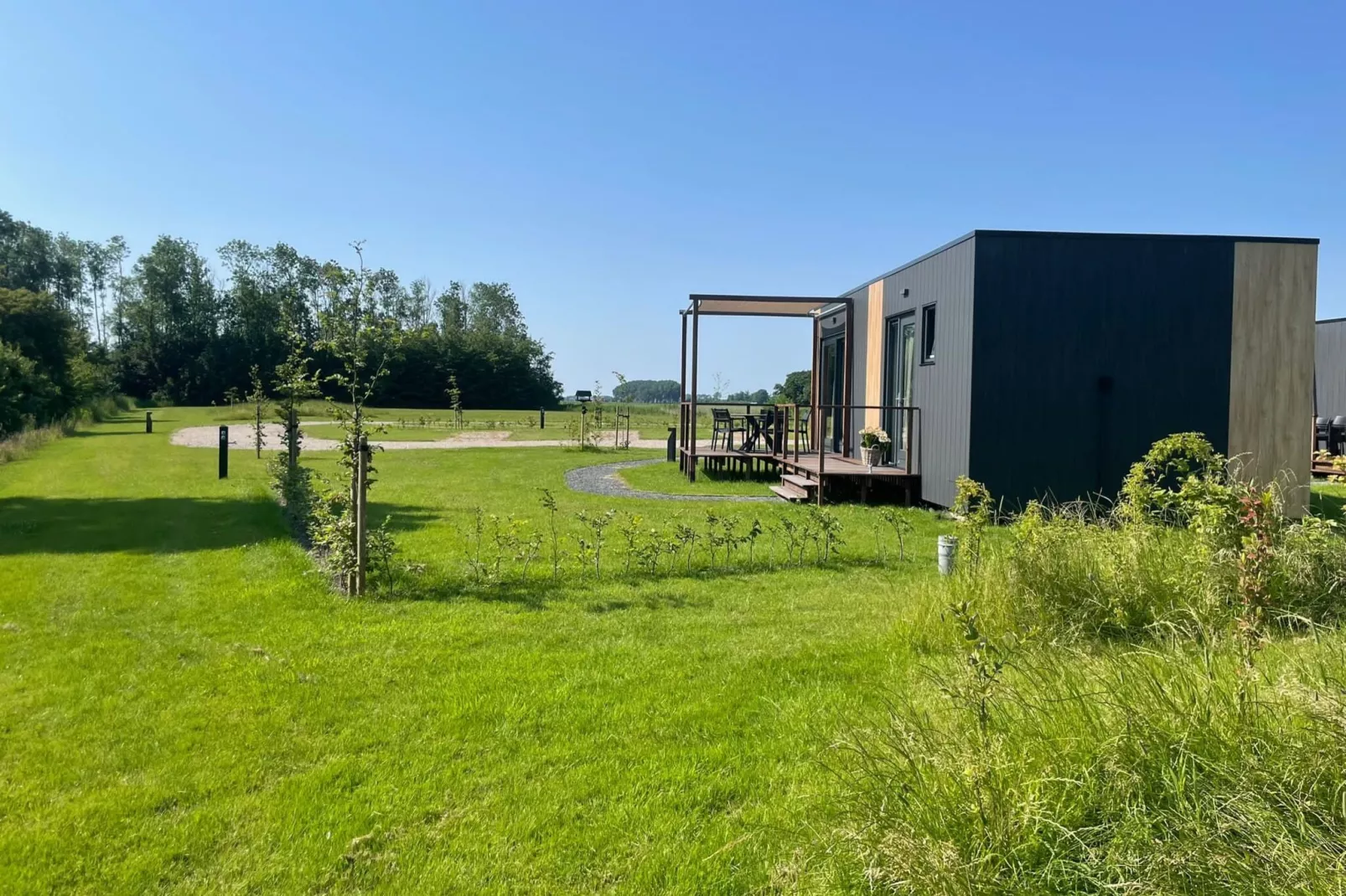 Huisje 'In de Tuin' A en B-Exterior summer