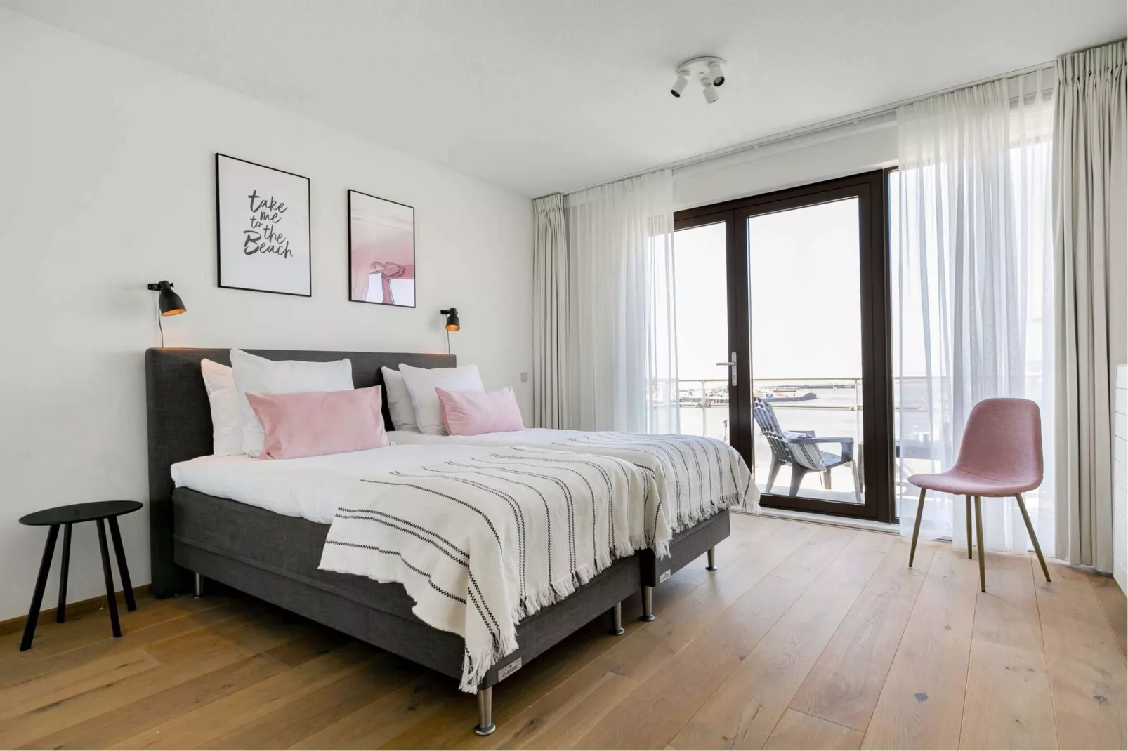 Scheveningen Harbour 28-Bedroom