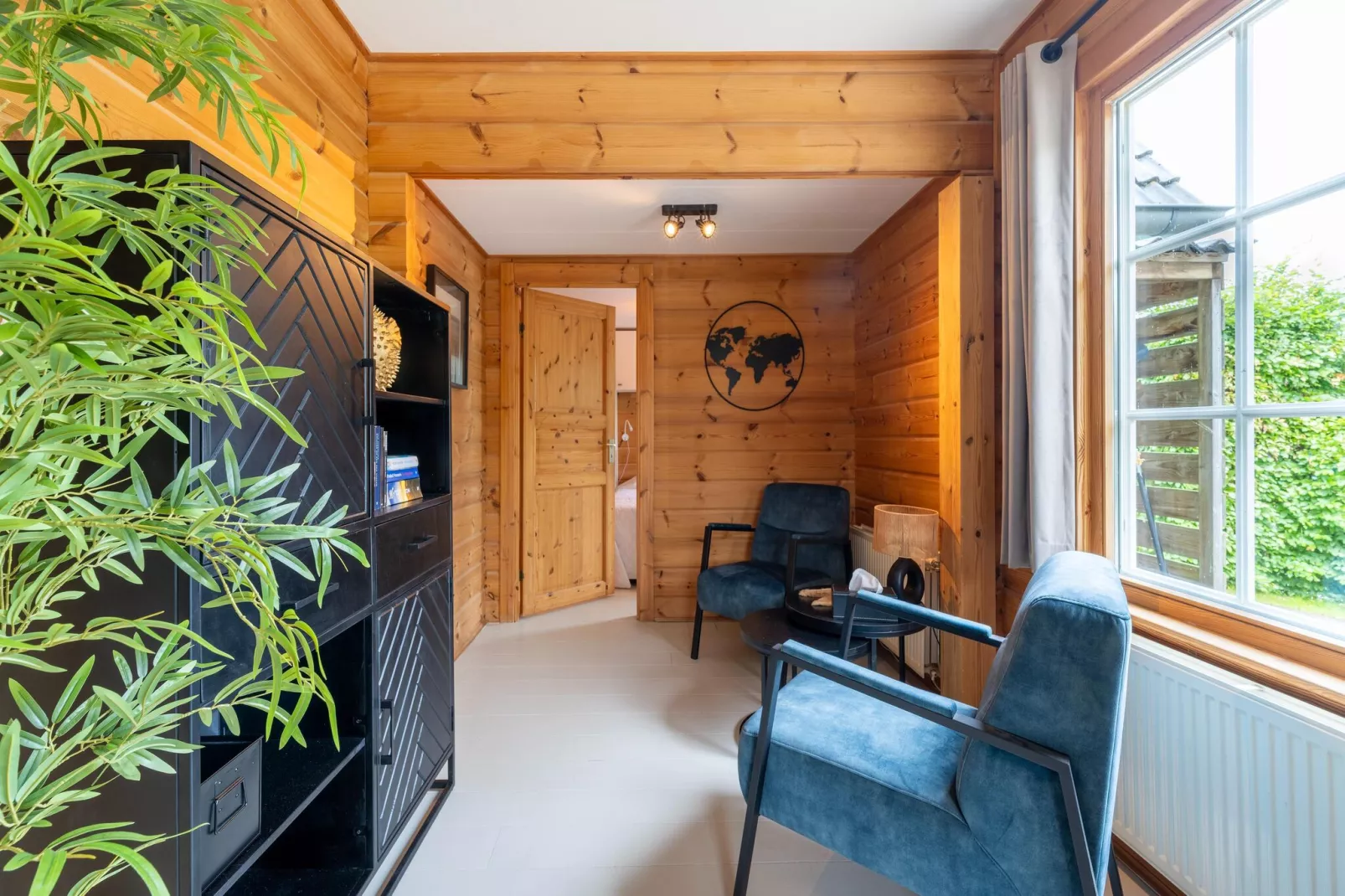 Casa Azul Finse stijl vakantiewoning 6pax aan het Zuidlaardermeer-Living room