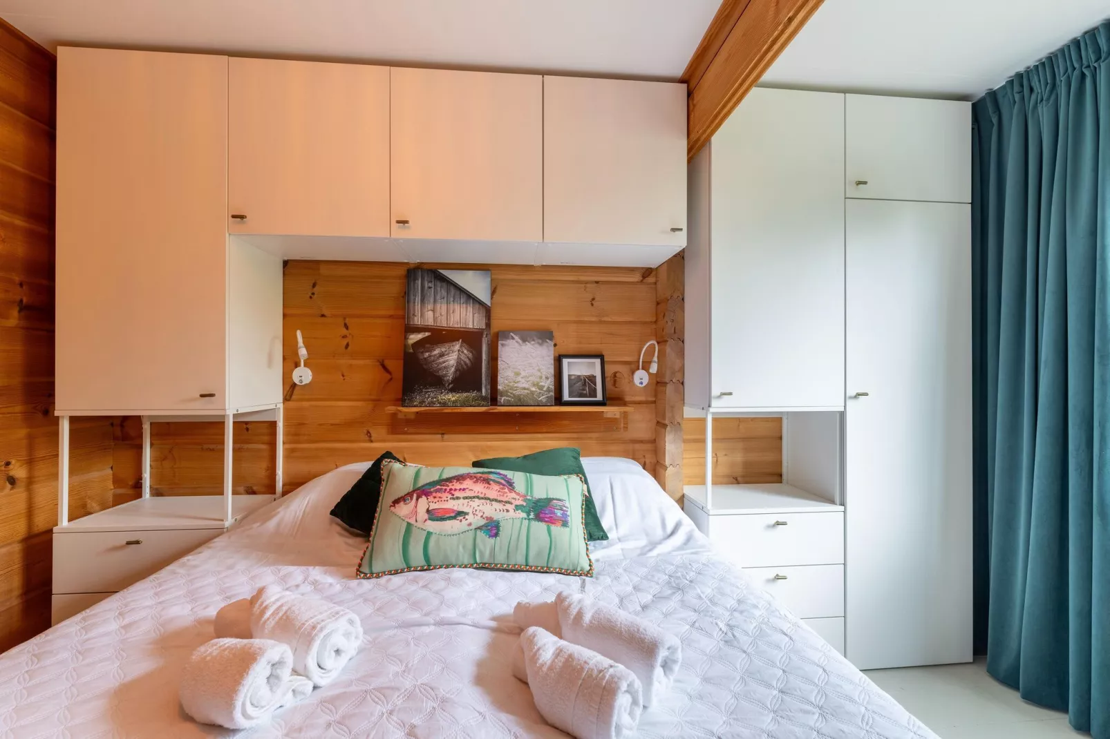 Casa Azul Finse stijl vakantiewoning 6pax aan het Zuidlaardermeer-Bedroom