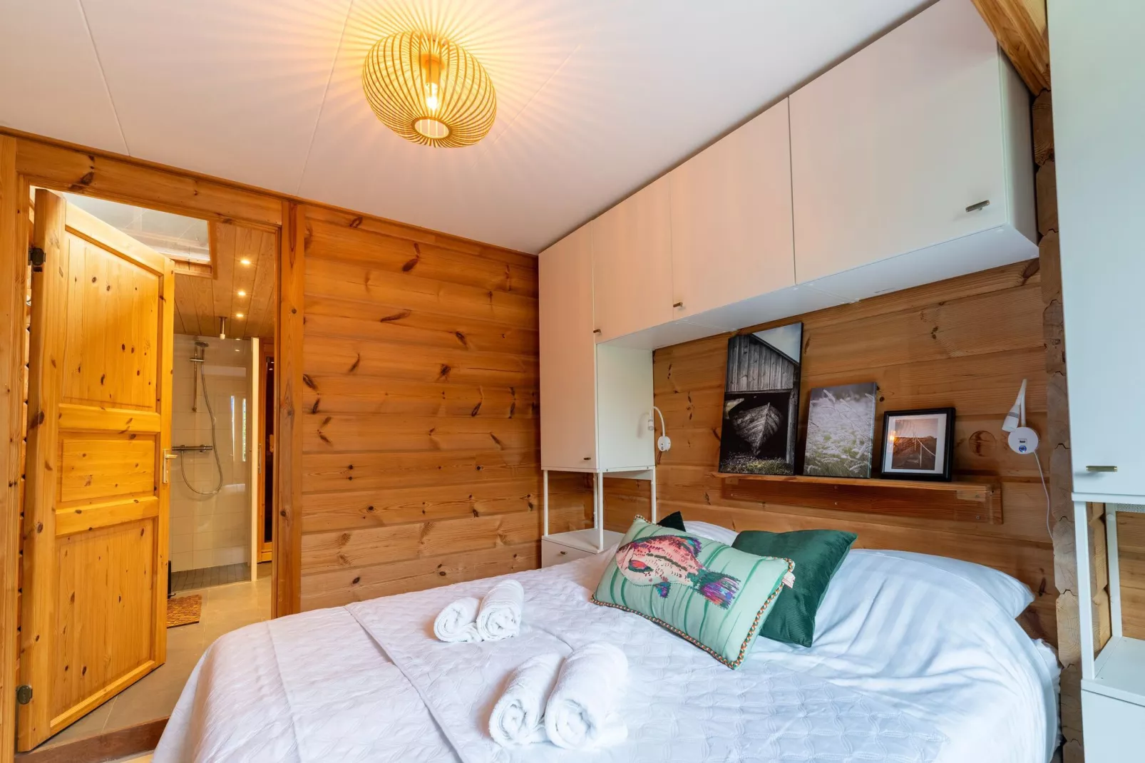 Casa Azul Finse stijl vakantiewoning 6pax aan het Zuidlaardermeer-Bedroom