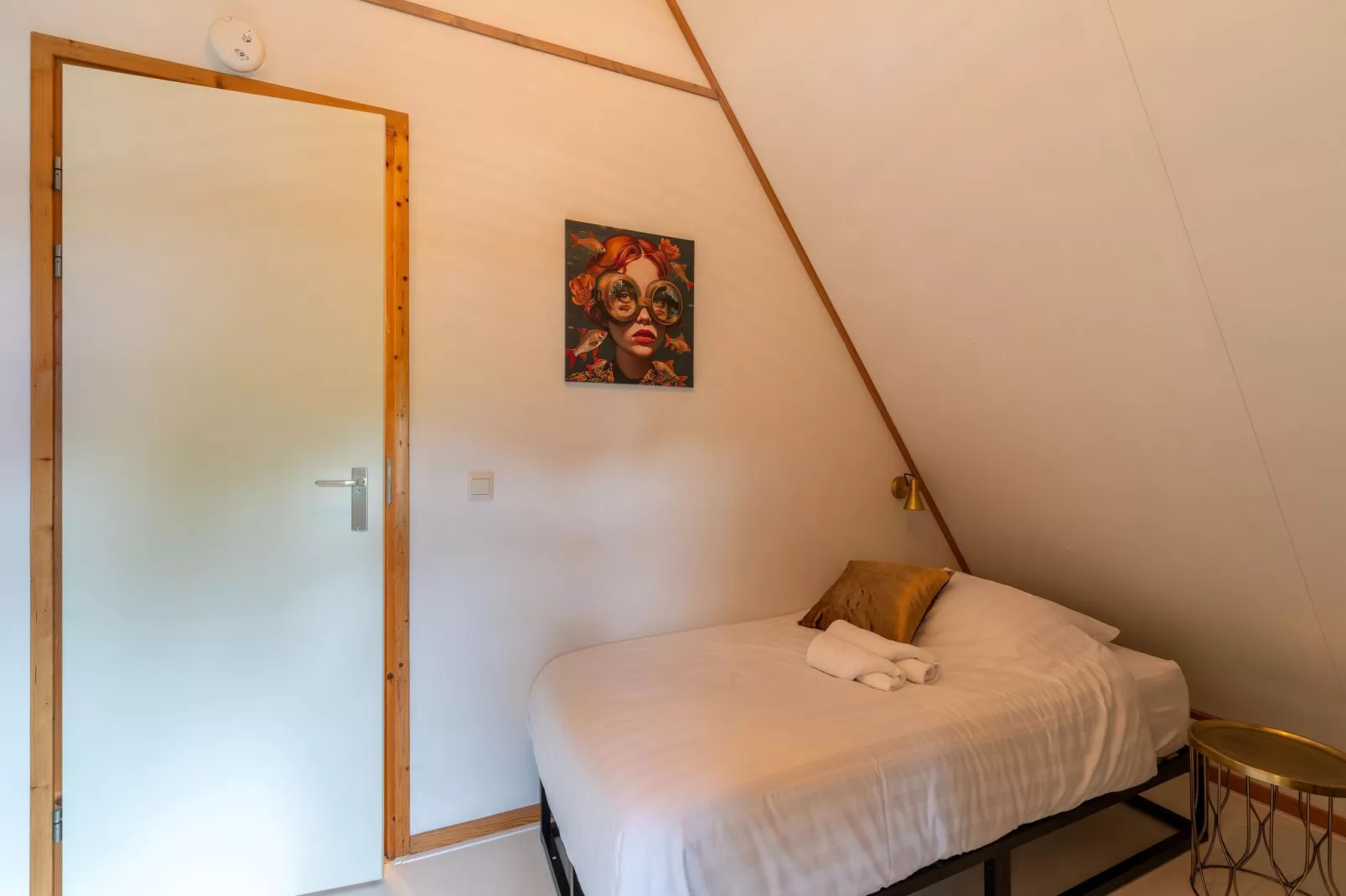 Casa Azul Finse stijl vakantiewoning 6pax aan het Zuidlaardermeer-Bedroom