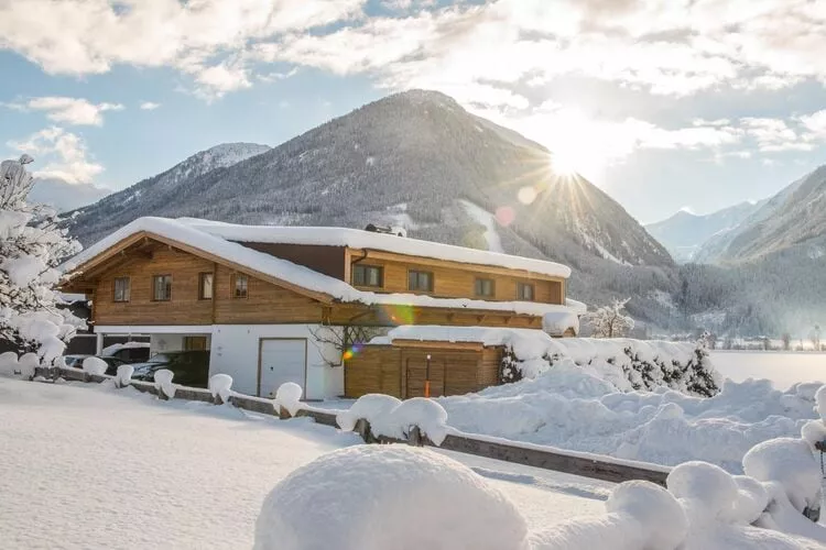 Haus Ferien - kleine Belegung-Exterior winter