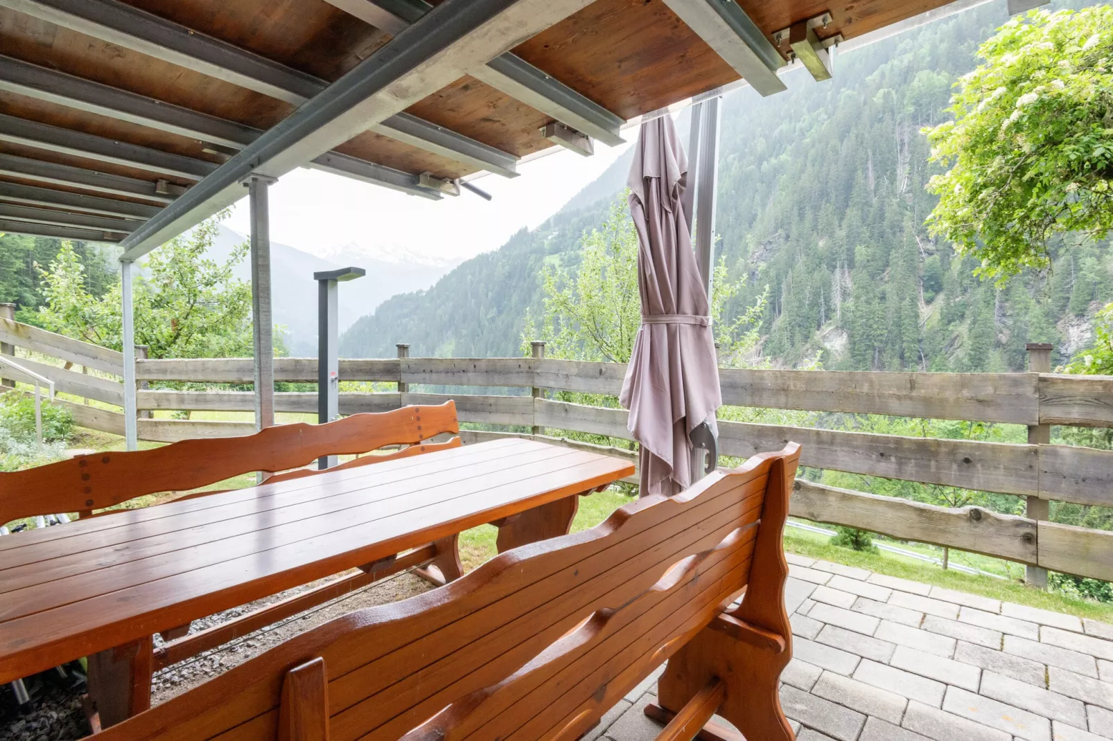 Bergappartement Schernthaner Tobadill-Terrace balcony