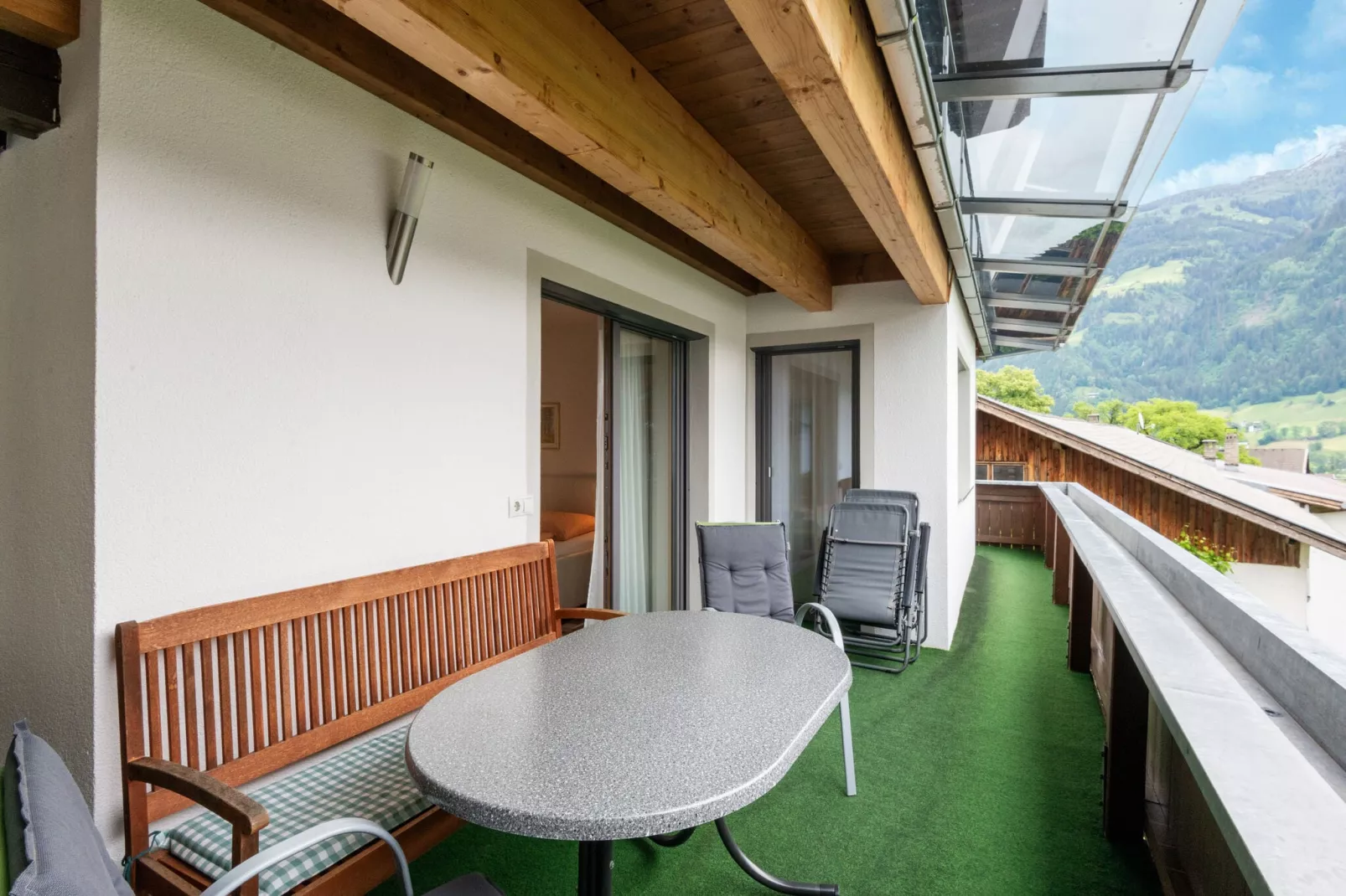 Haus Schwemberger-Terrace balcony