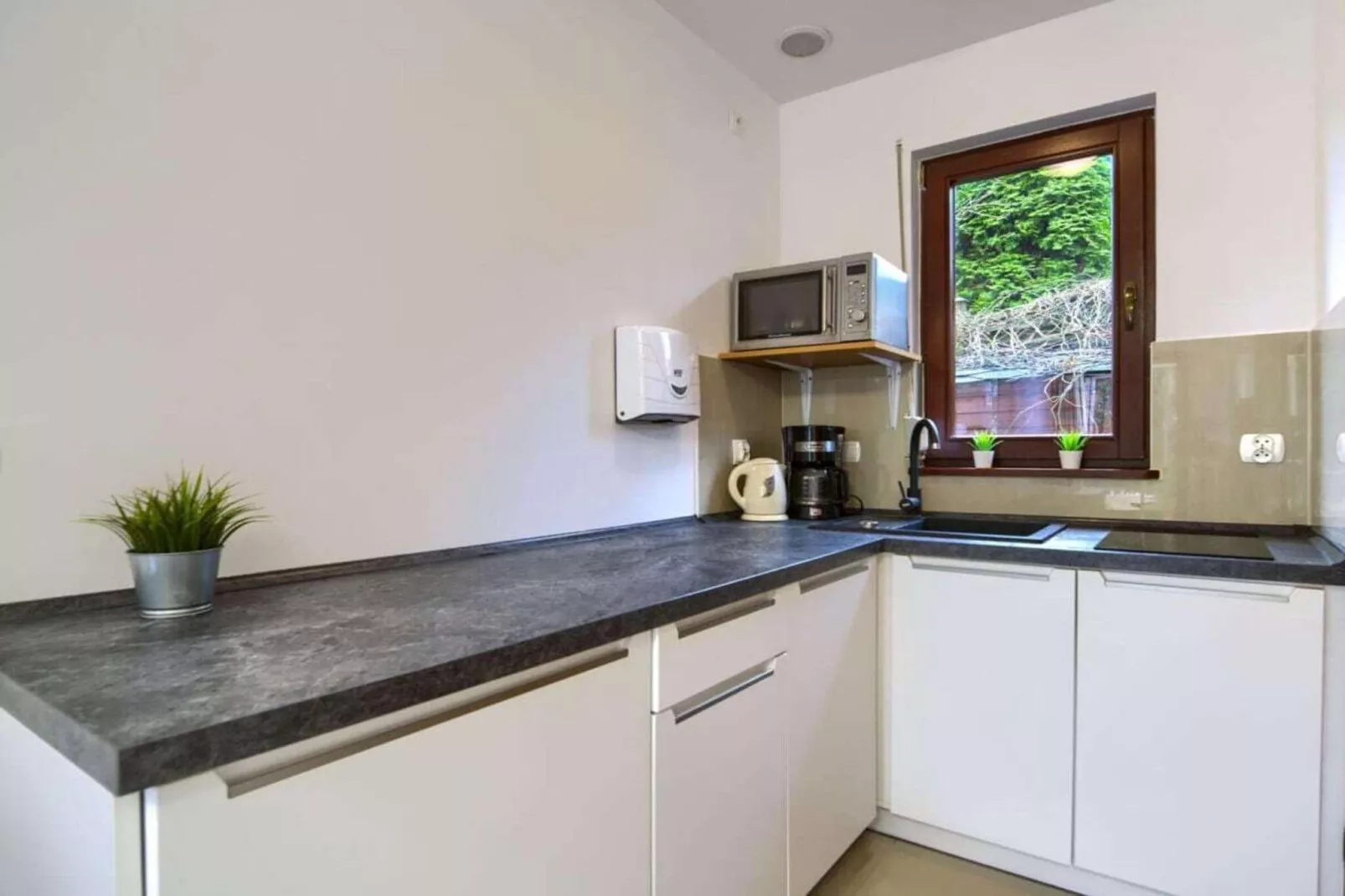 179246-Kitchen