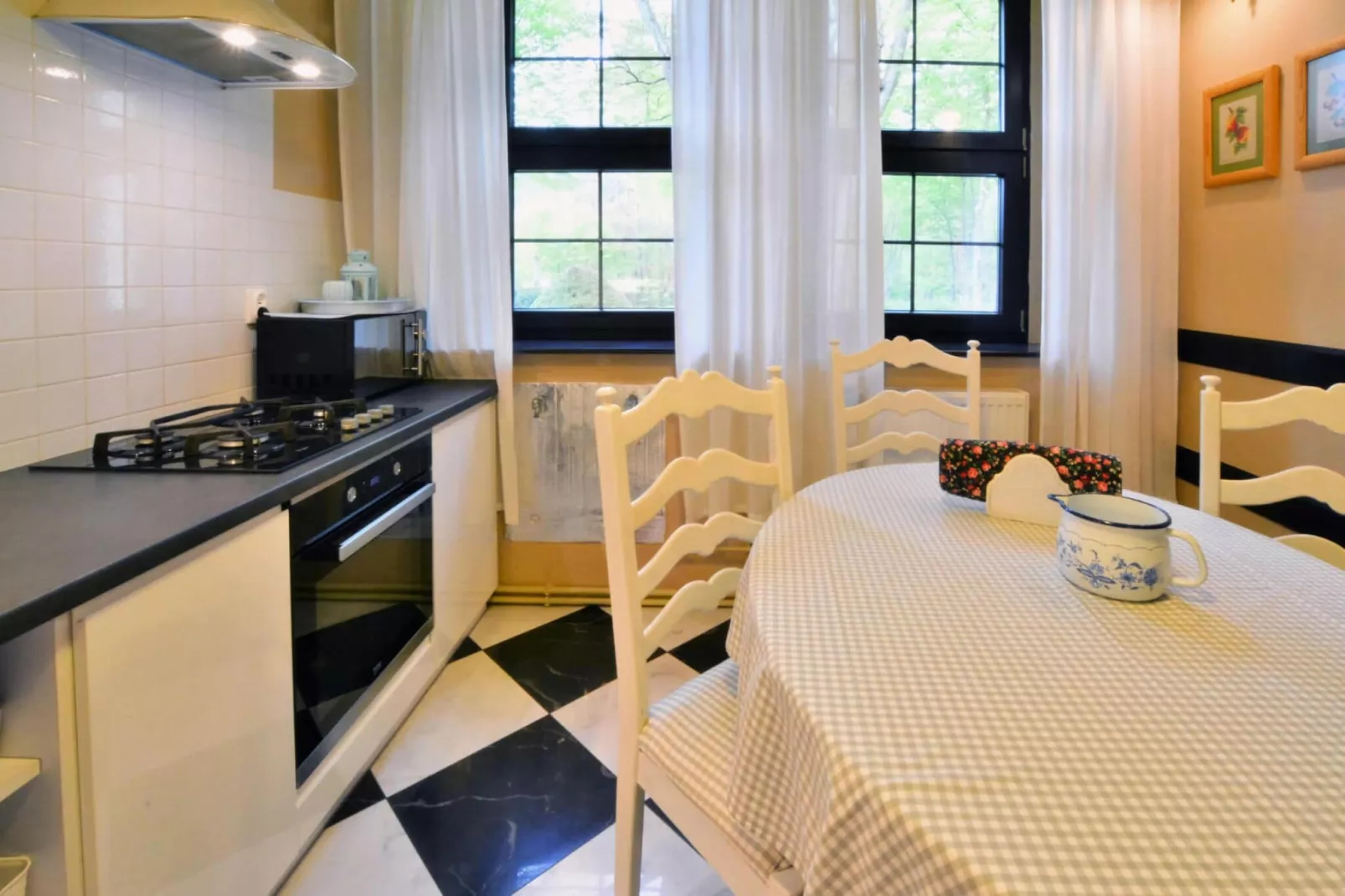 Willa wakacyjna dla 11 osób 182 m2 Knieja koło Polanowa-Kitchen
