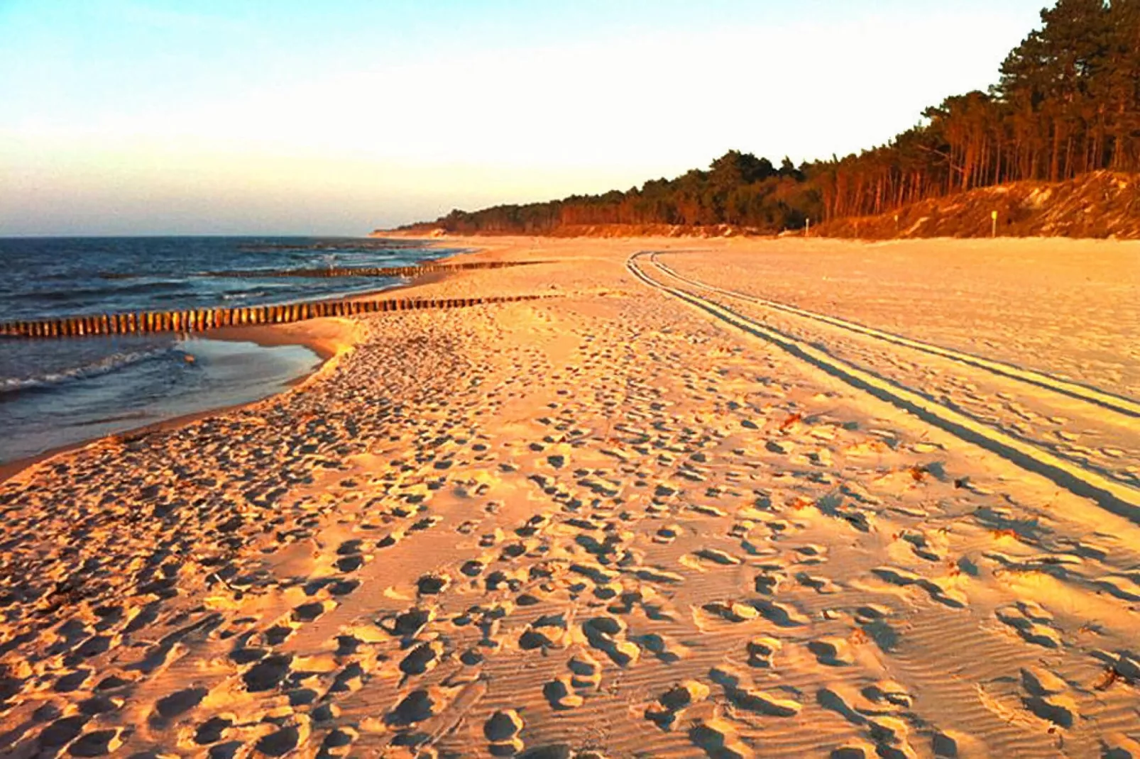 Domki wakacyjne przy stawie Jarosławiec-Areas summer 5km