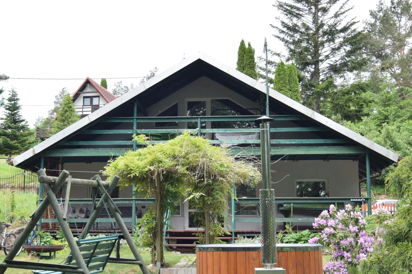 Holiday Home with whirlpool at the lake in Zakowo-Außenbereich Sommer