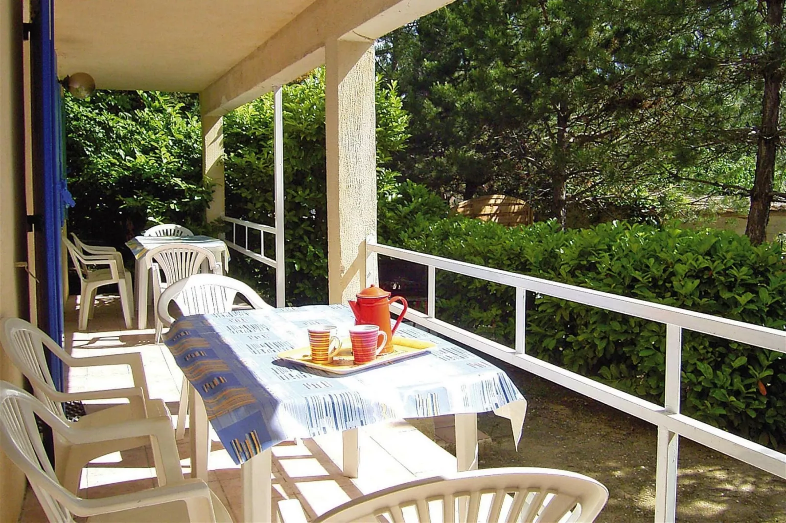 Ferienhaus in Vaison-la-Romaine / Les Pins-Terrace balcony