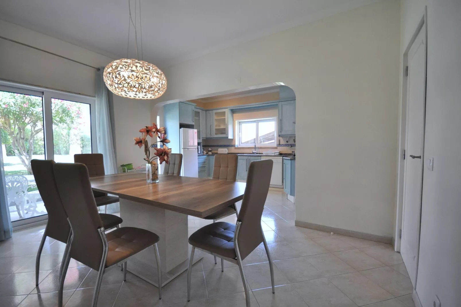 Paloma-Dining room