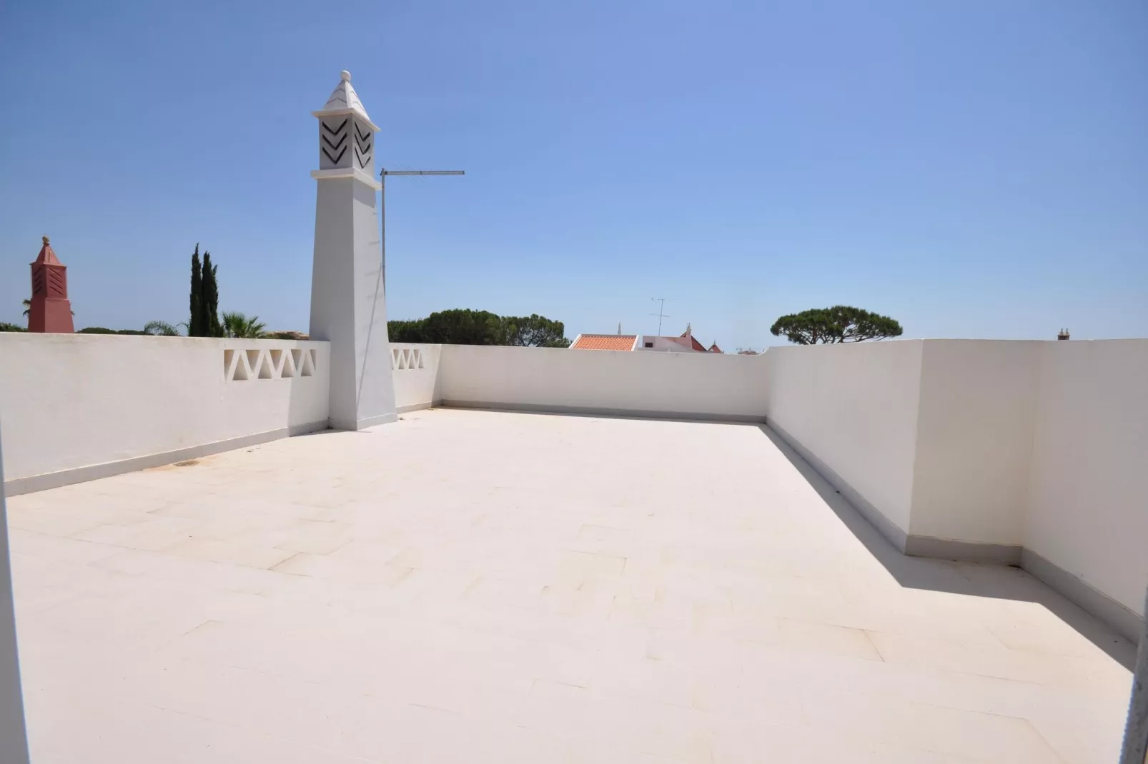 Paloma-Terrace balcony