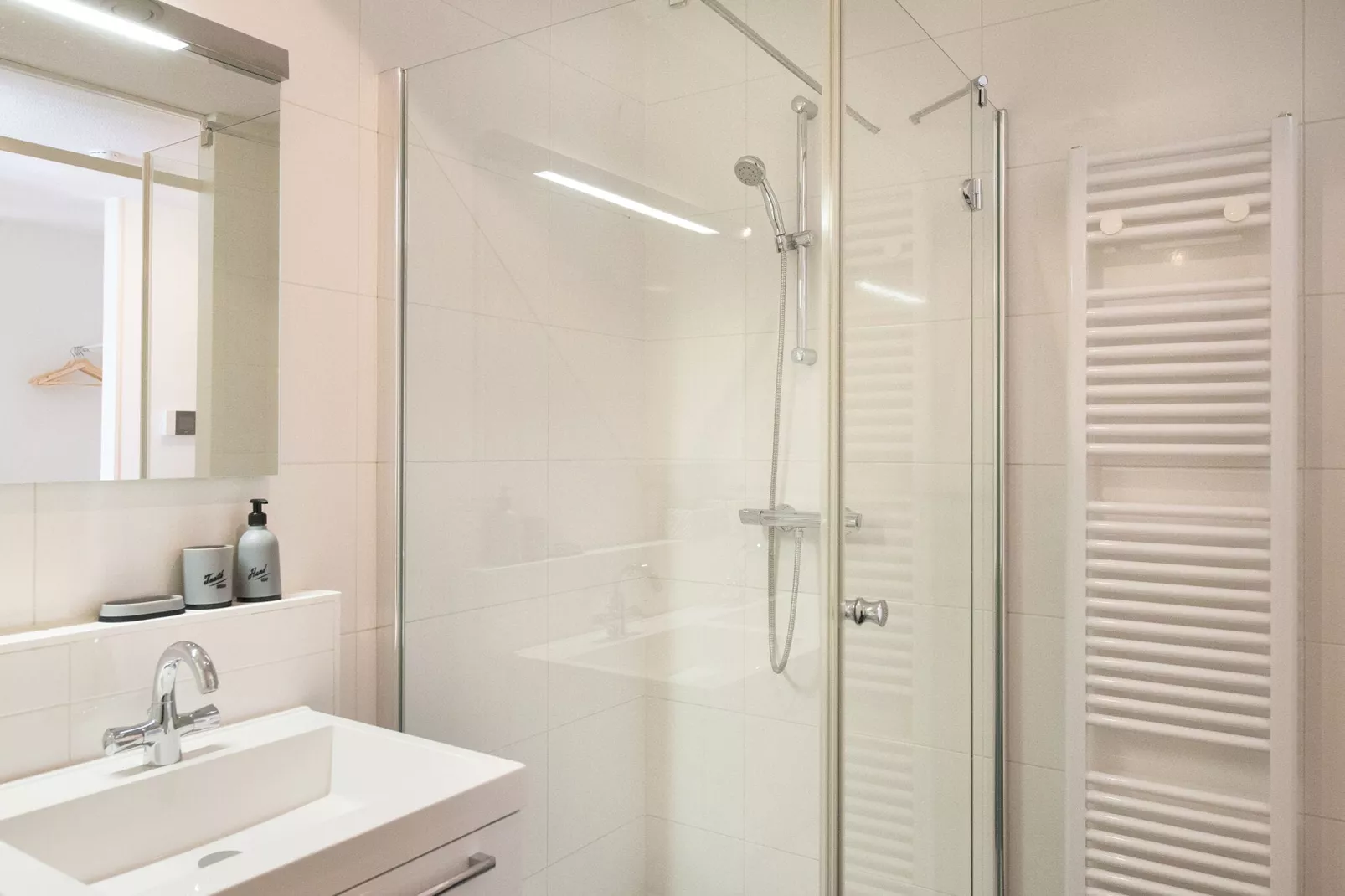 Scheveningen Harbour 28B-Badezimmer