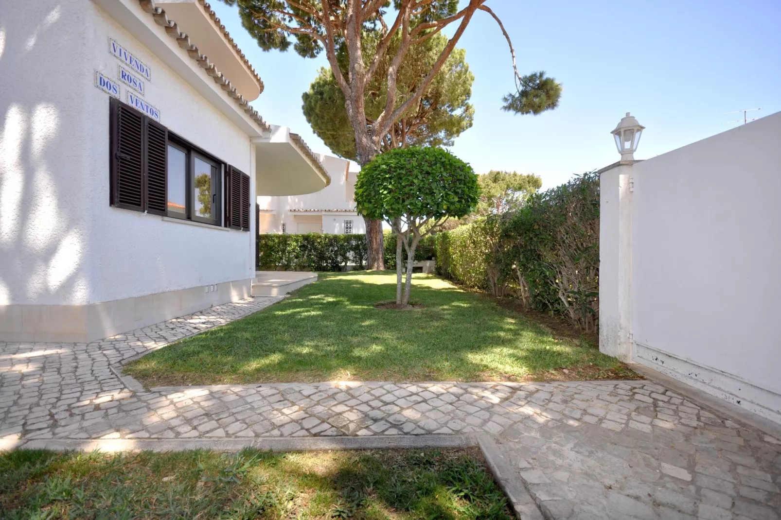 Villa Marcelo-Gärten Sommer