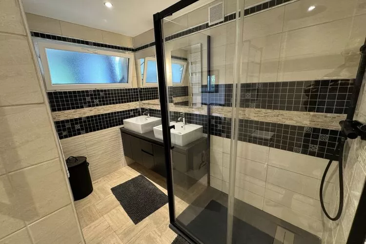 Holiday home Le Porge-Salle de bain