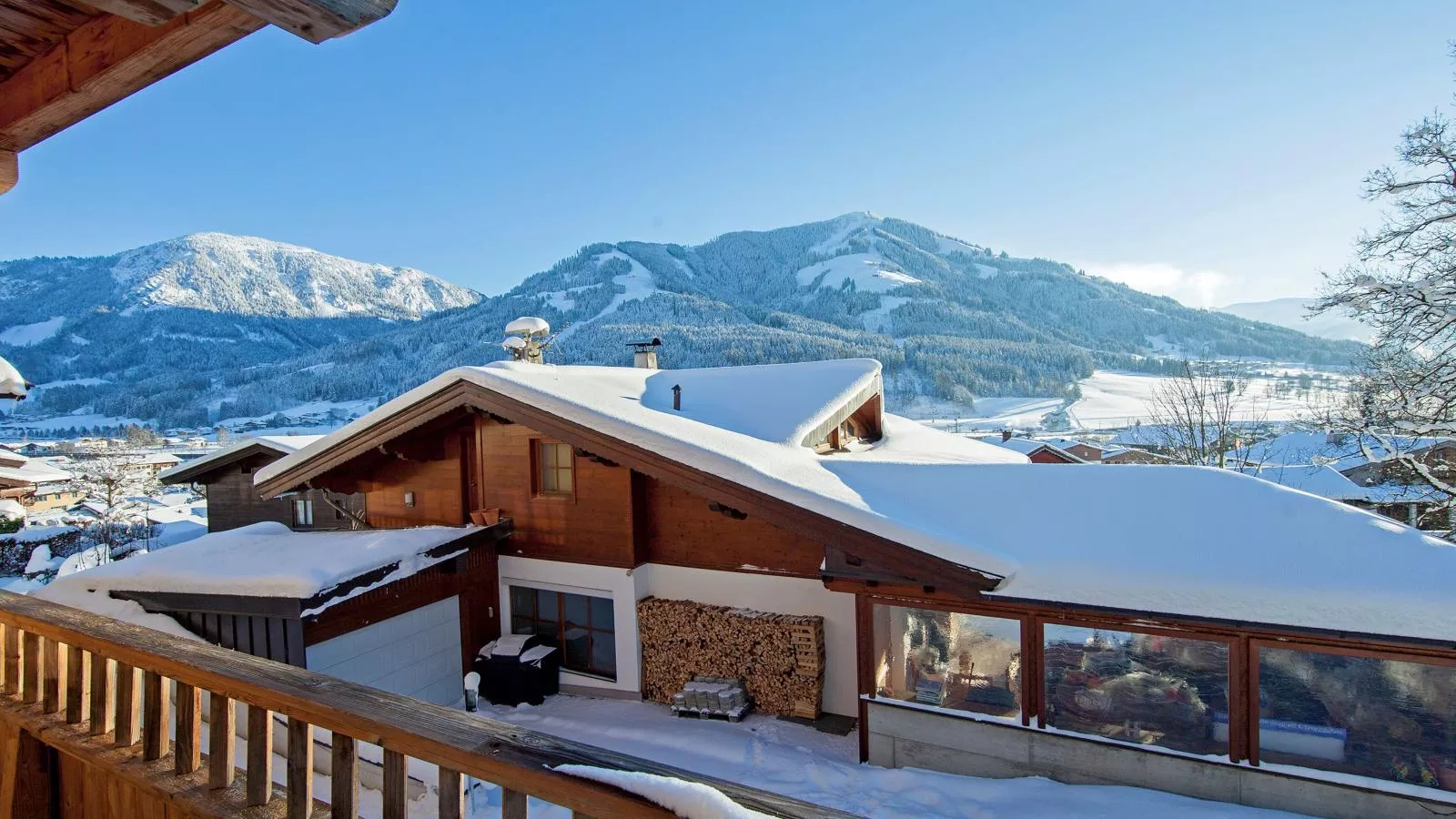 Idylle am Waldrand-View winter