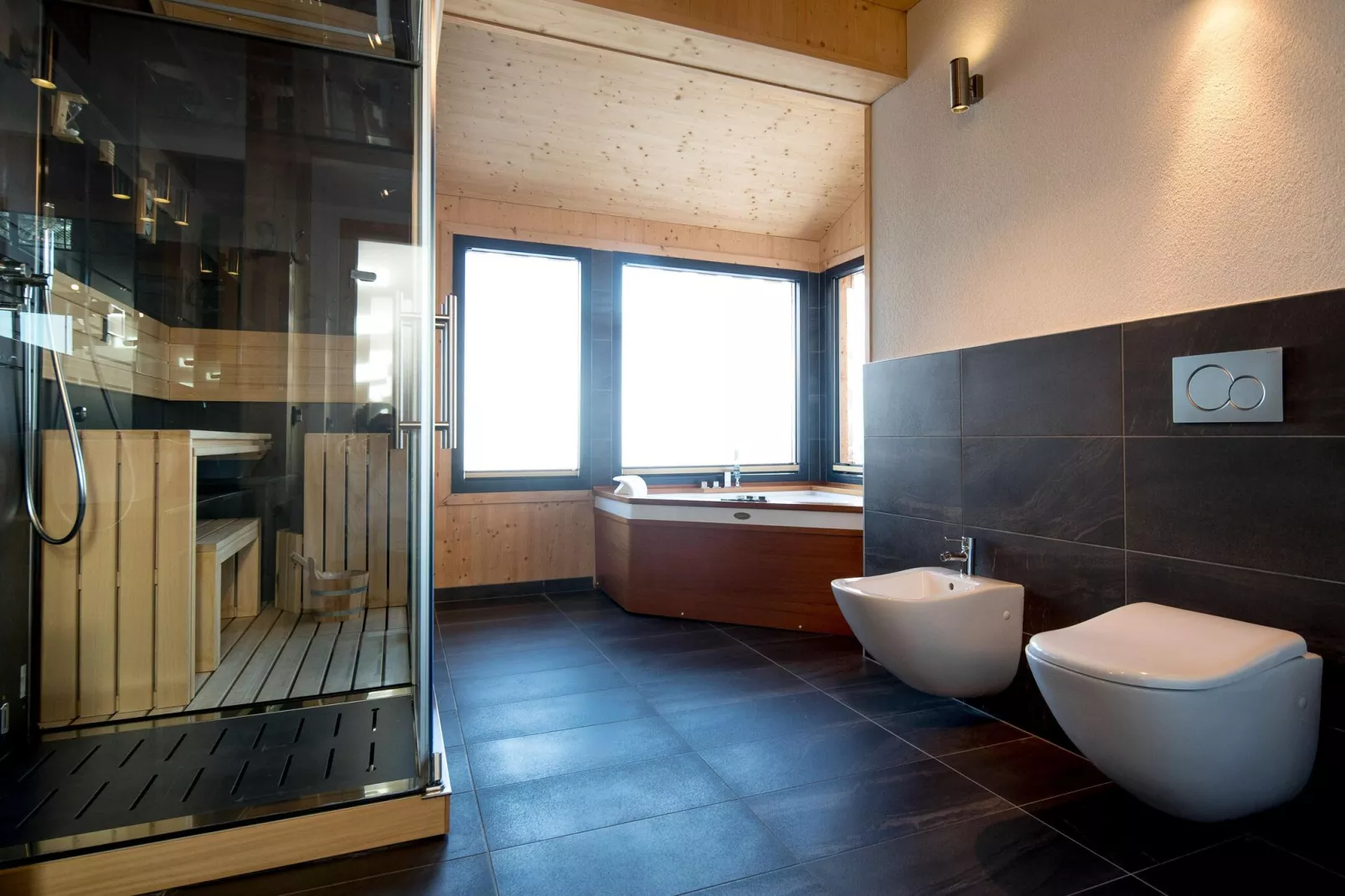 Alpenpark Turrach 3-Bathroom