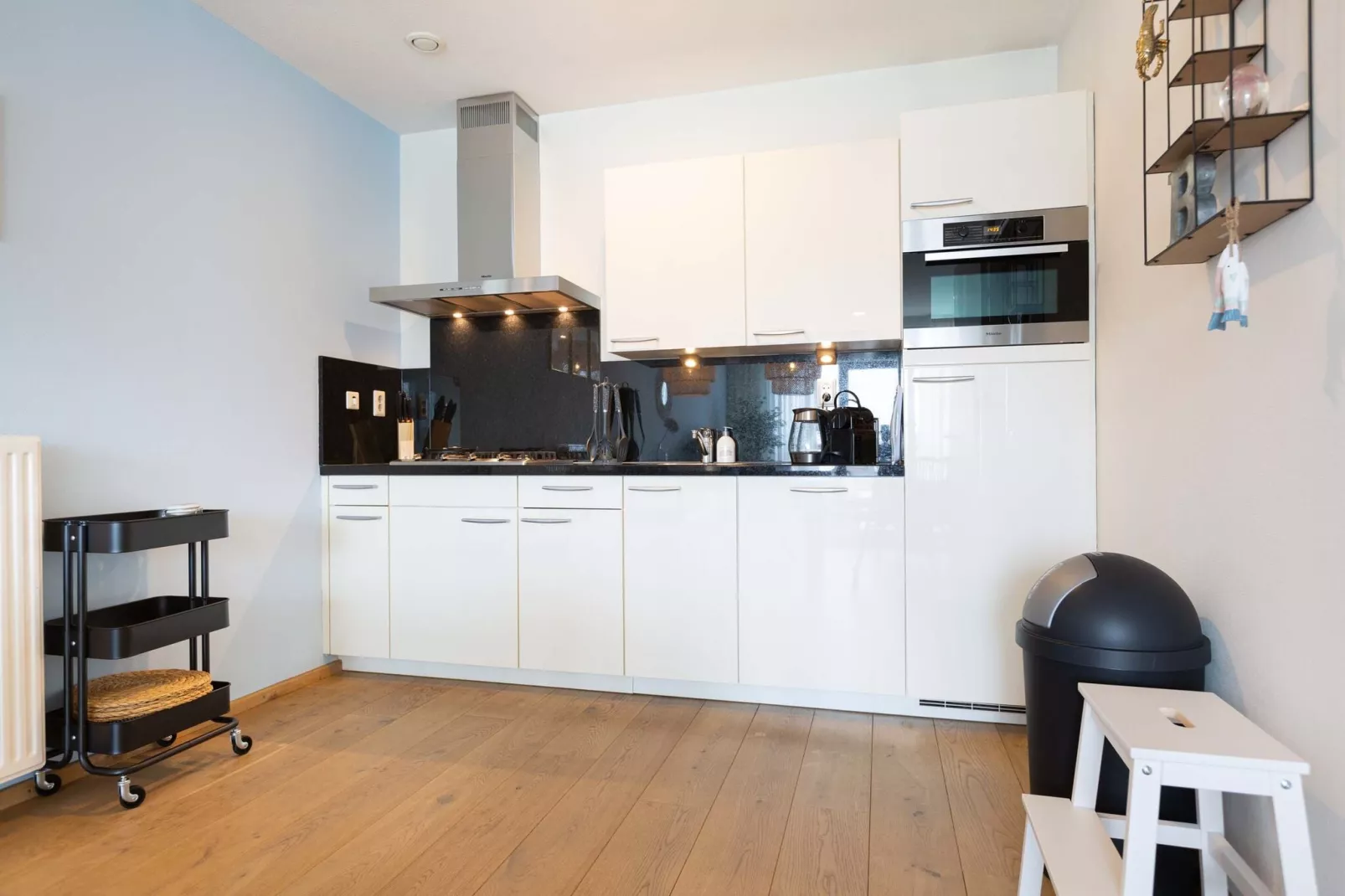 Scheveningen Harbour 28C-Kitchen