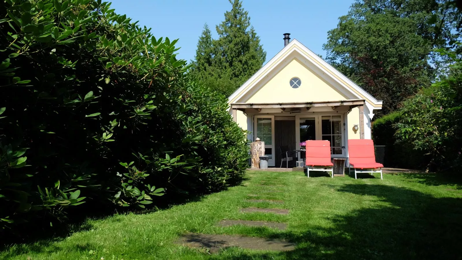 Wellnesshuisje Kalheupink-Exterior summer