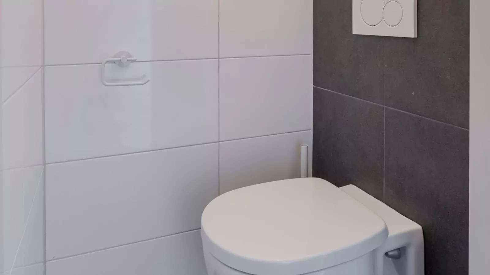 Mali-Bathroom