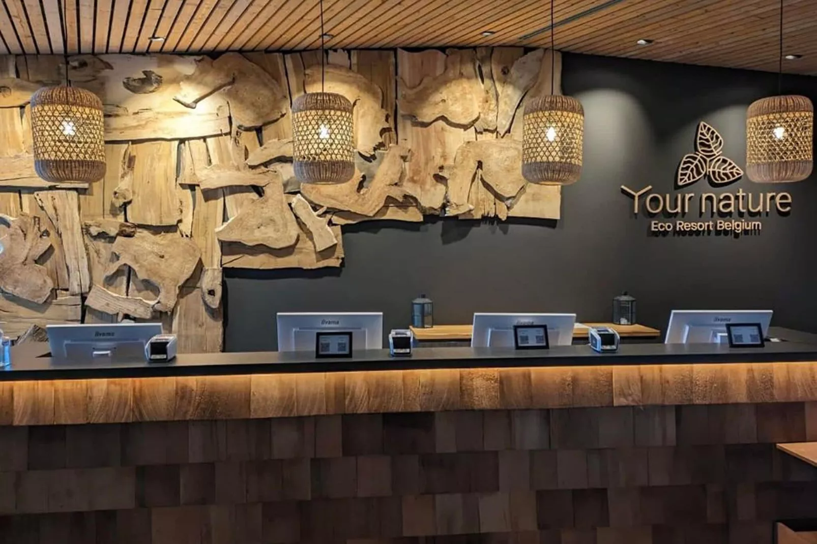 The Easy Accessible Leaf by YourNature-Park facilities