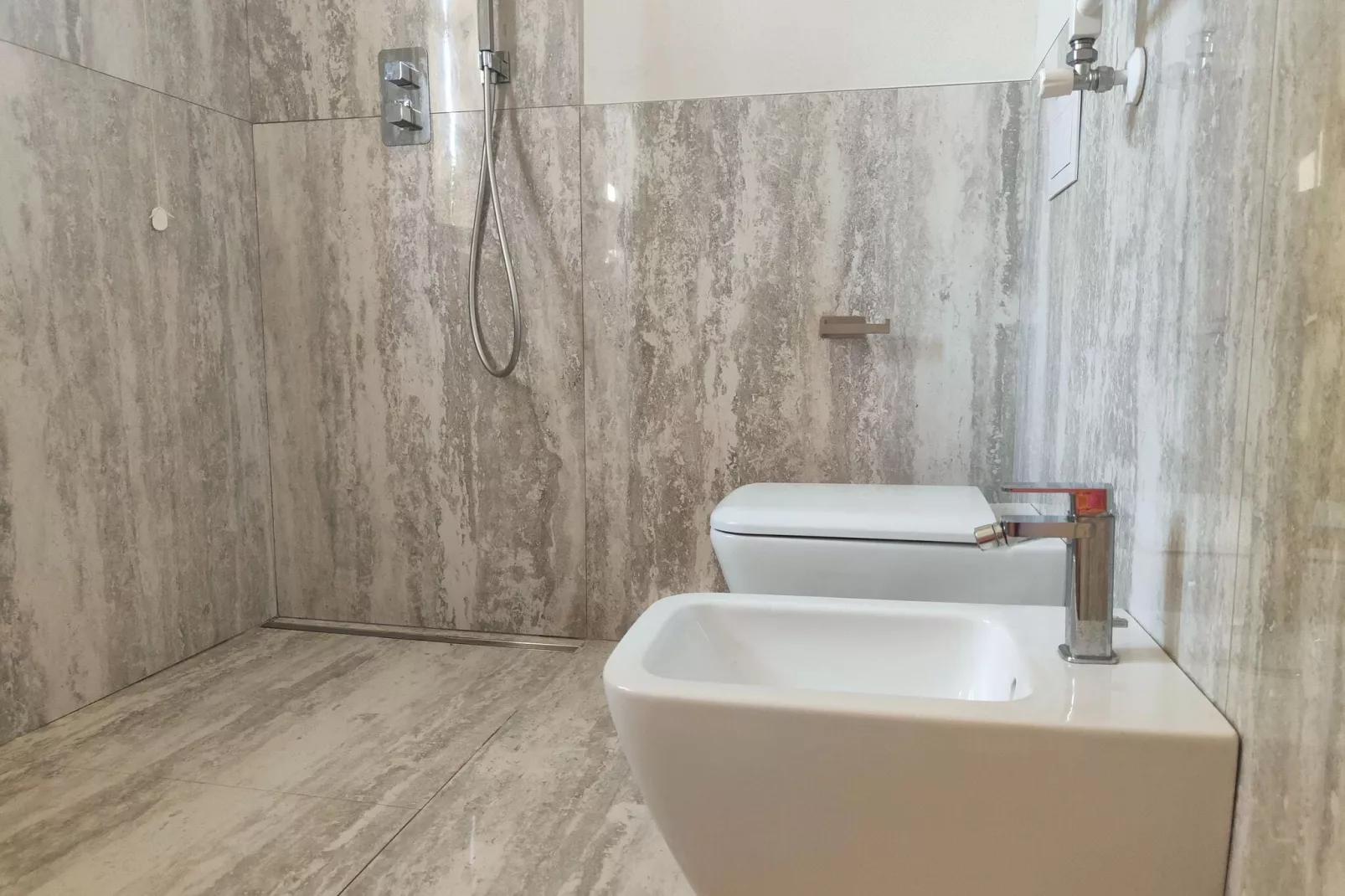 Casa Simone Lido di Camaiore-Bathroom