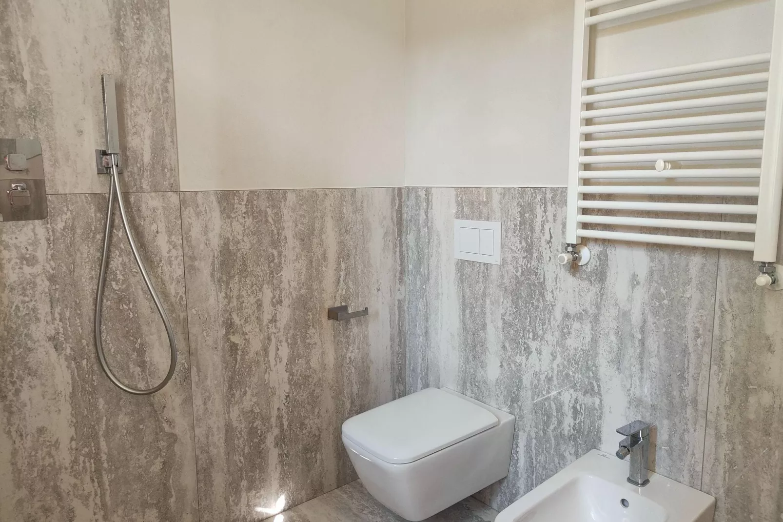 Casa Simone Lido di Camaiore-Bathroom