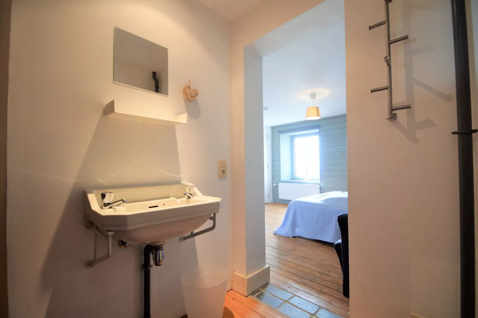 Côté Campagne 9-Bathroom