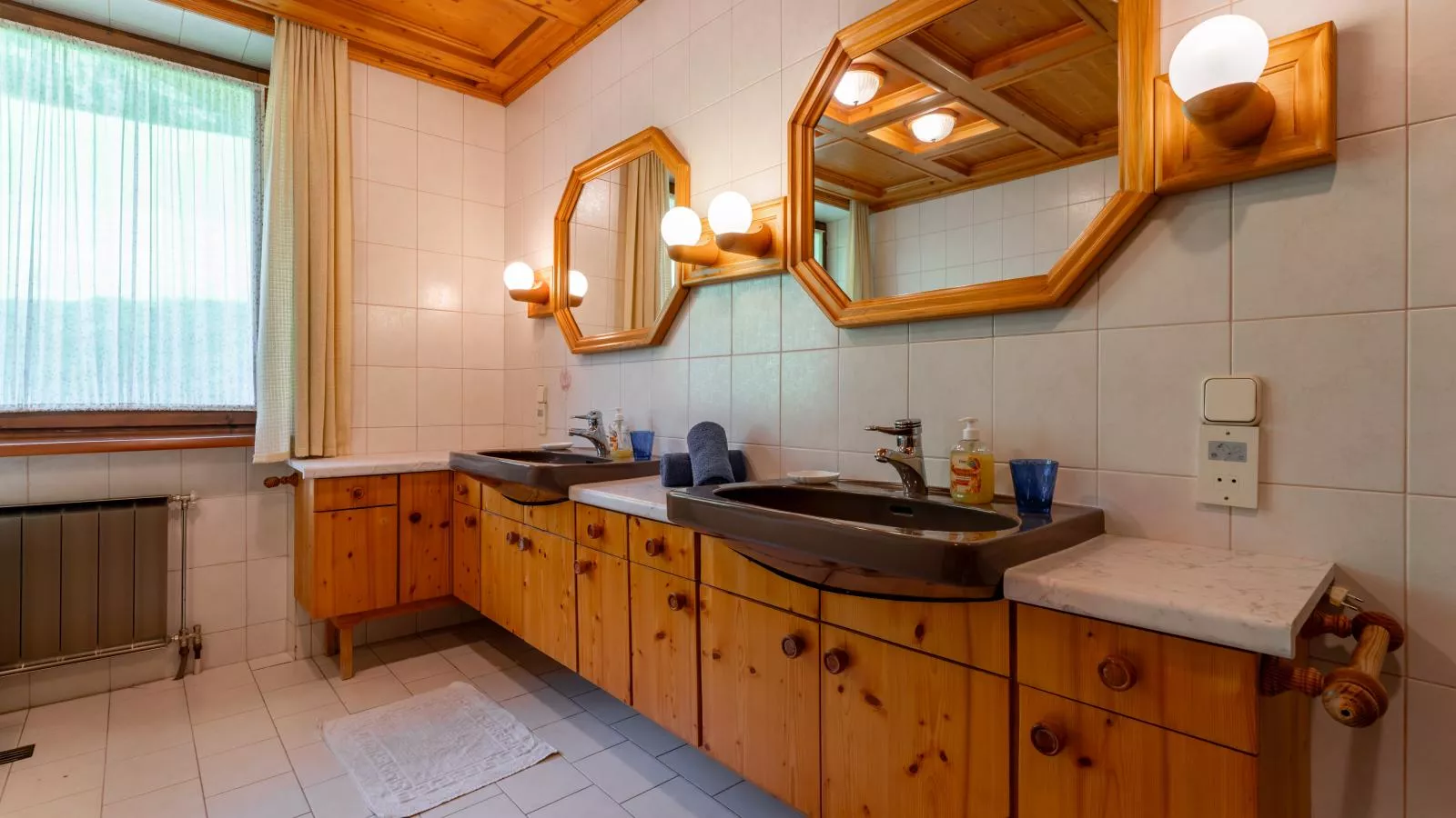 Chalet Sandra-Bathroom