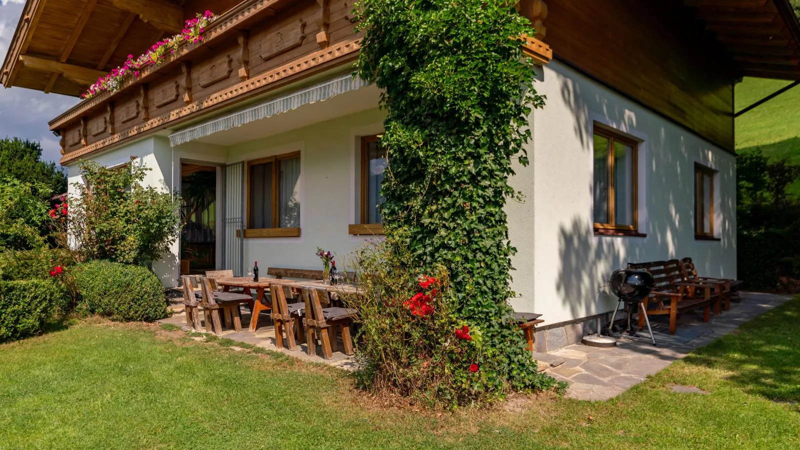 Chalet Sandra-Exterior summer