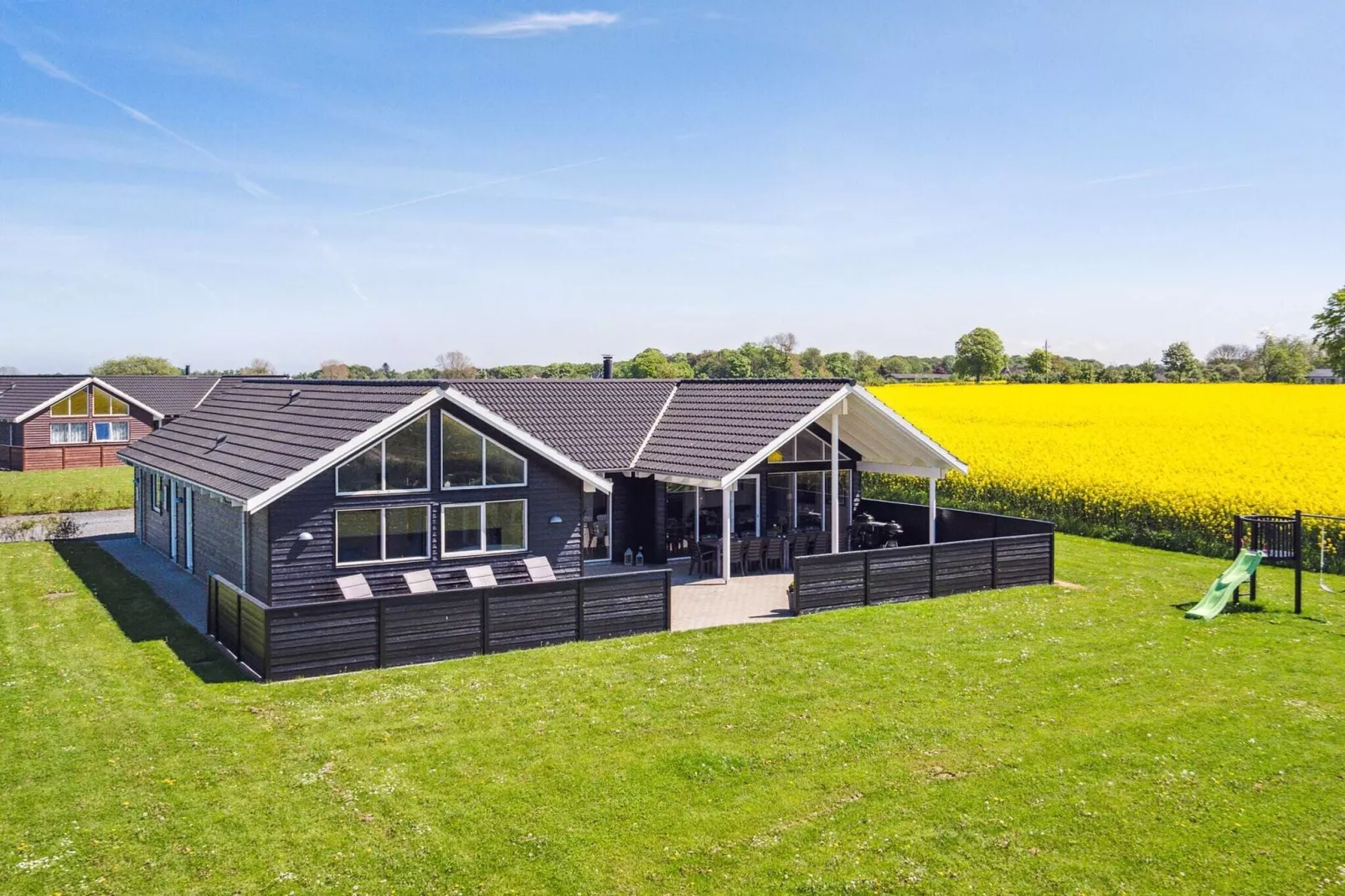 Luxury Beach House with Pool - By Traum Ferienwohnungen