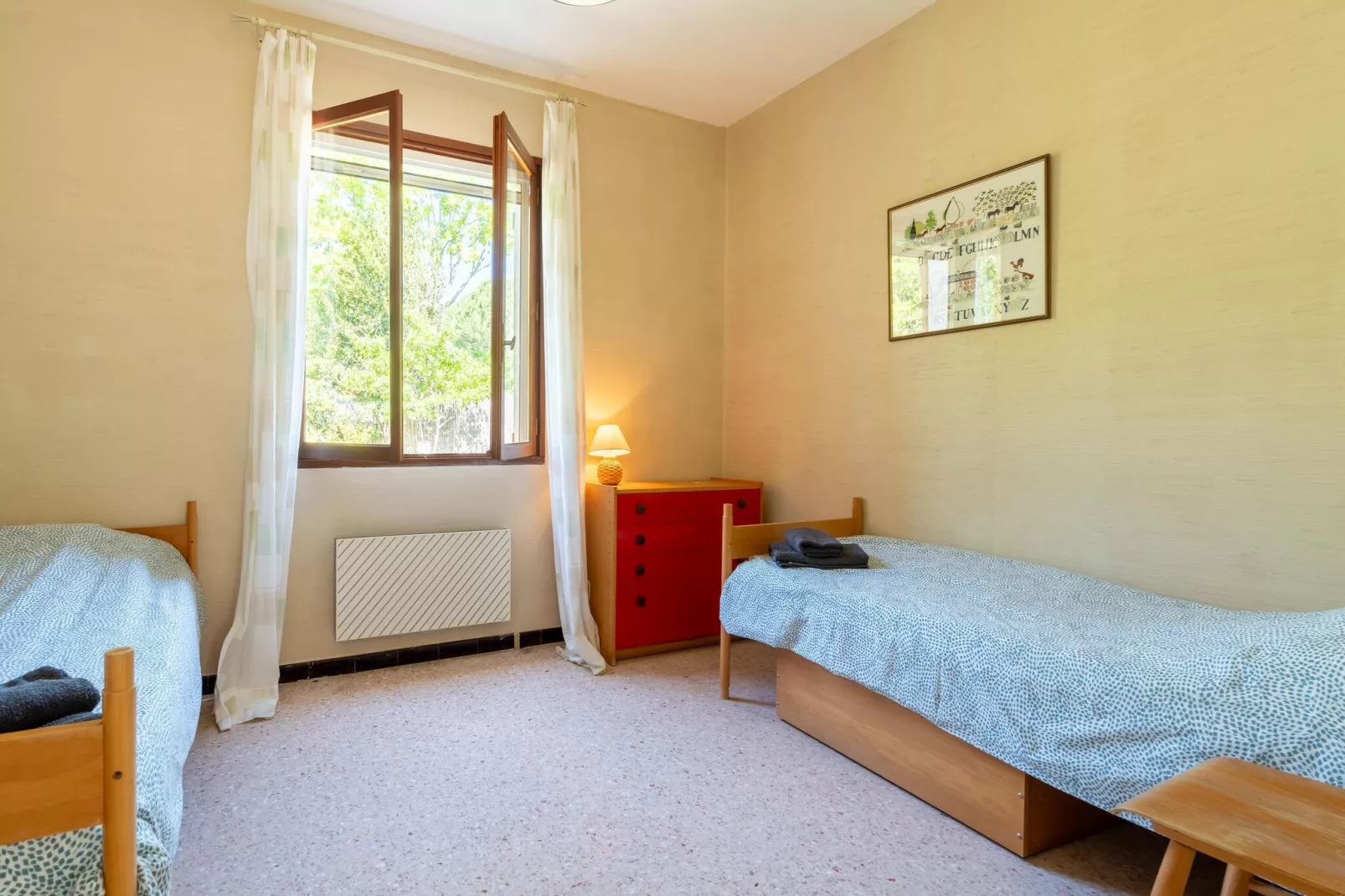 LA BOUSCADE GUESTHOUSE-Bedroom