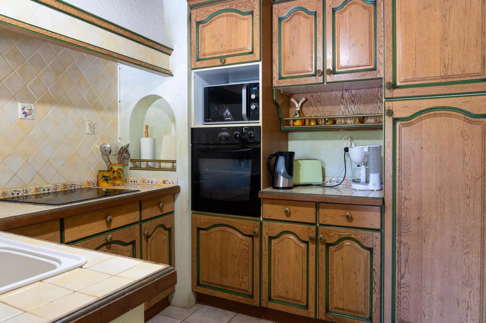 LA BOUSCADE MASTER & GUEST-Kitchen