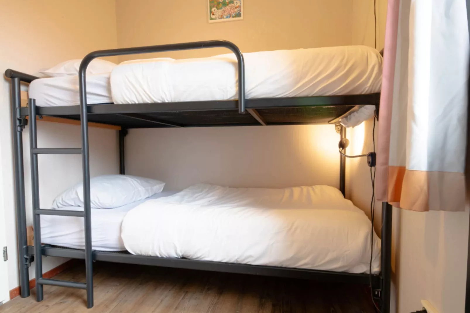 Premium bungalow – max 4 personen – nummer 80-Bedroom