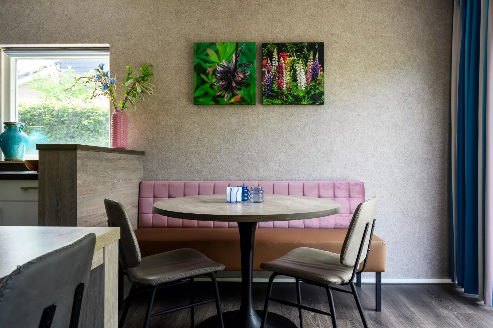 18 pers Ellersinghuis wellness met houtgestookte hottub-Dining room
