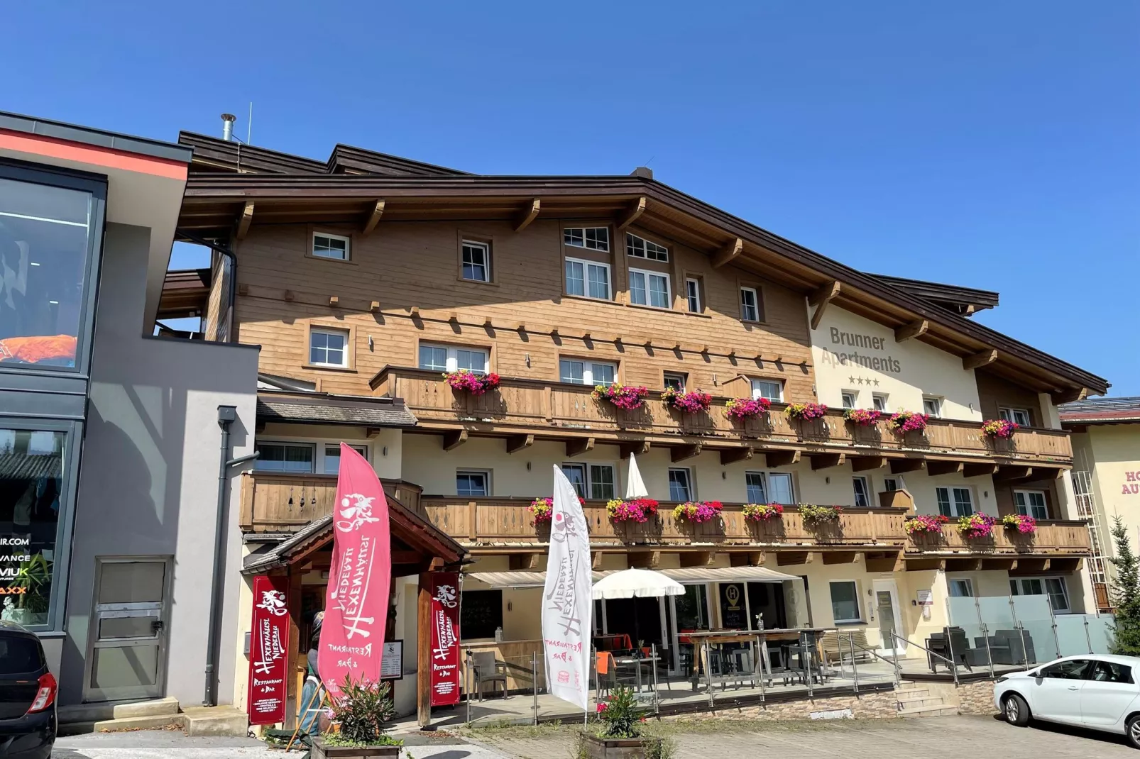 Brunner Apartments-Exterior summer
