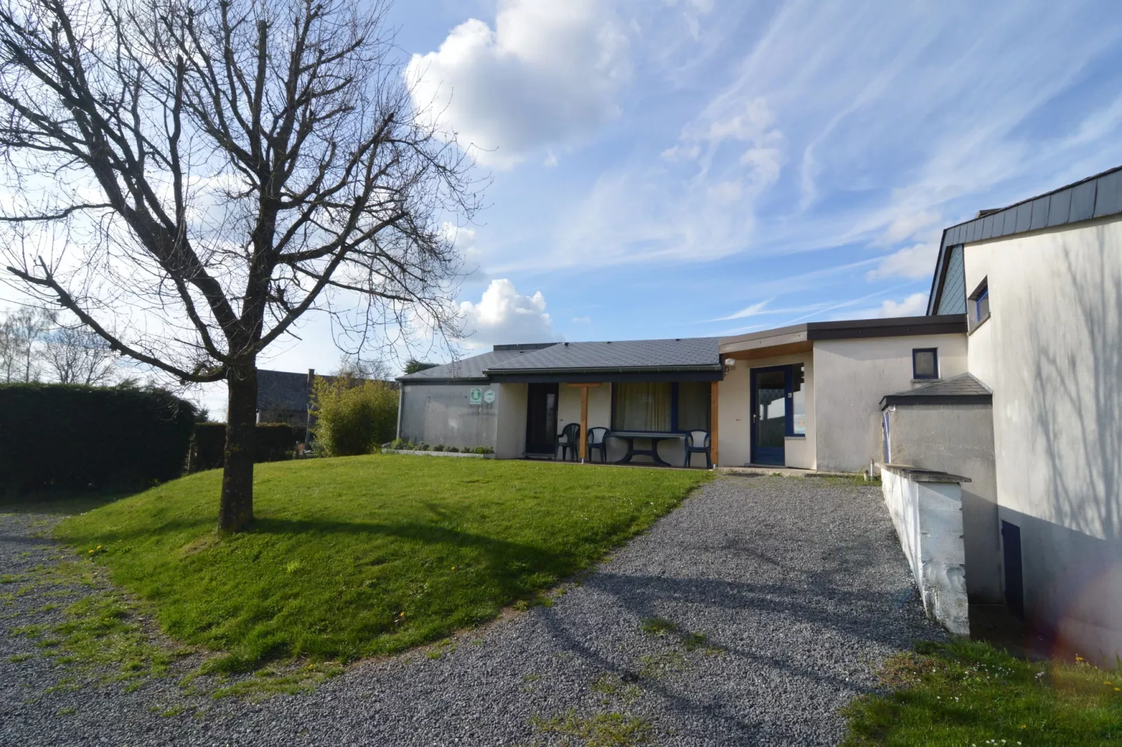 Chantegrillet-Exterior summer