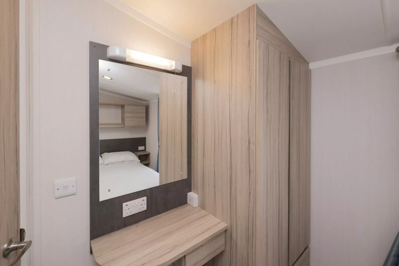 Sunking-Bedroom