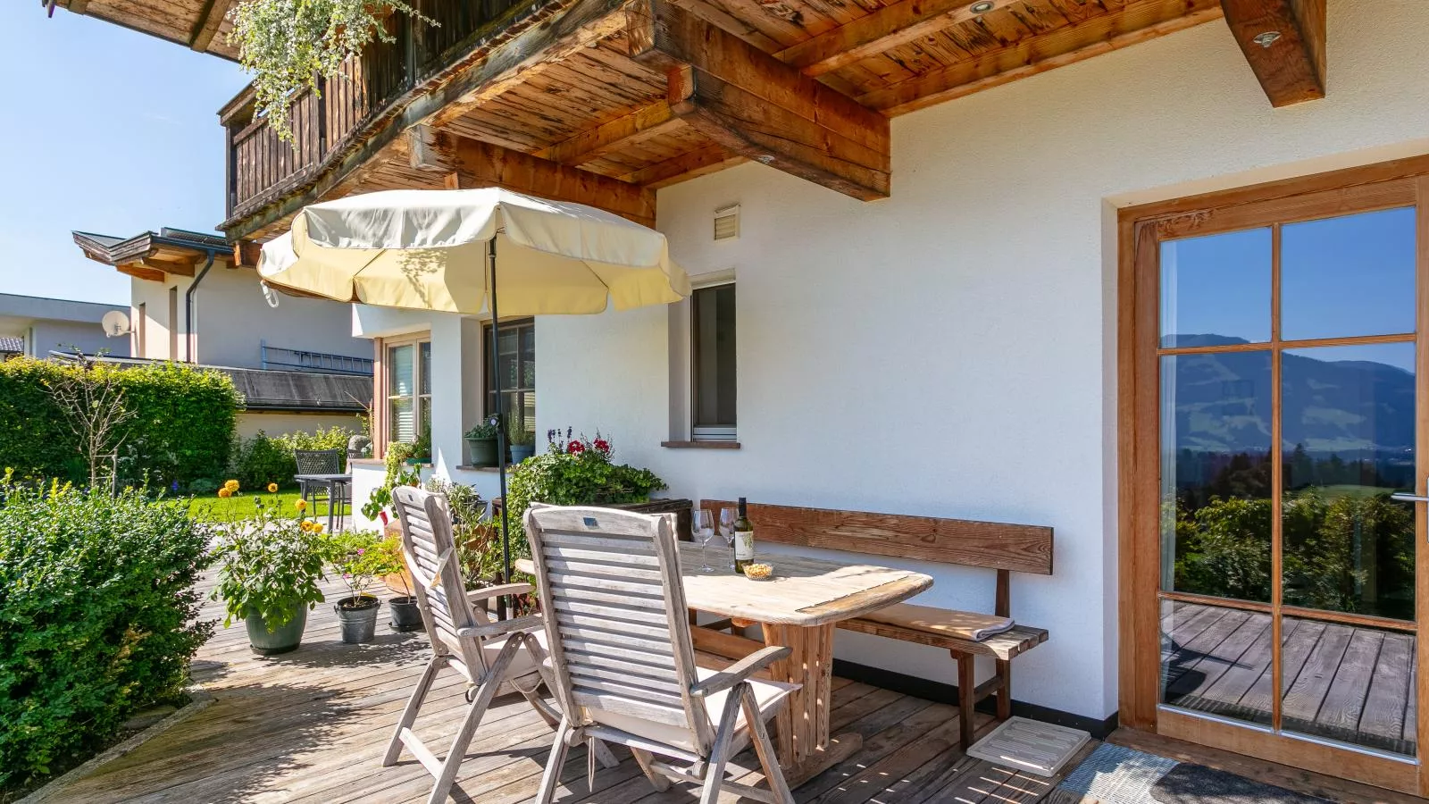Blick ins Brixental-Terrassenbalkon