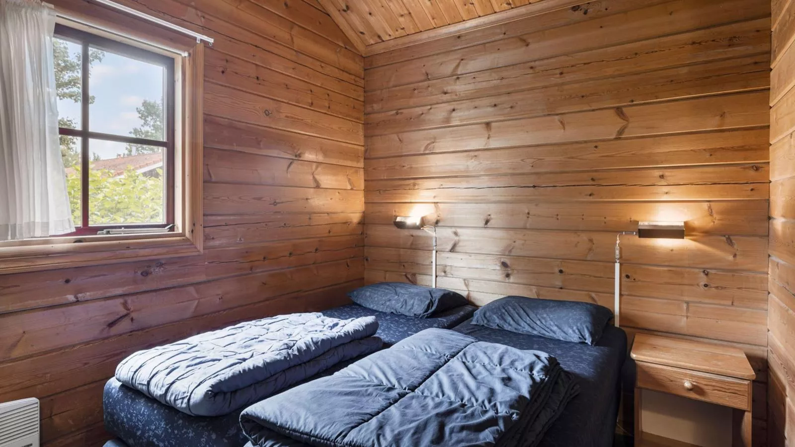 Charlie-Bedroom