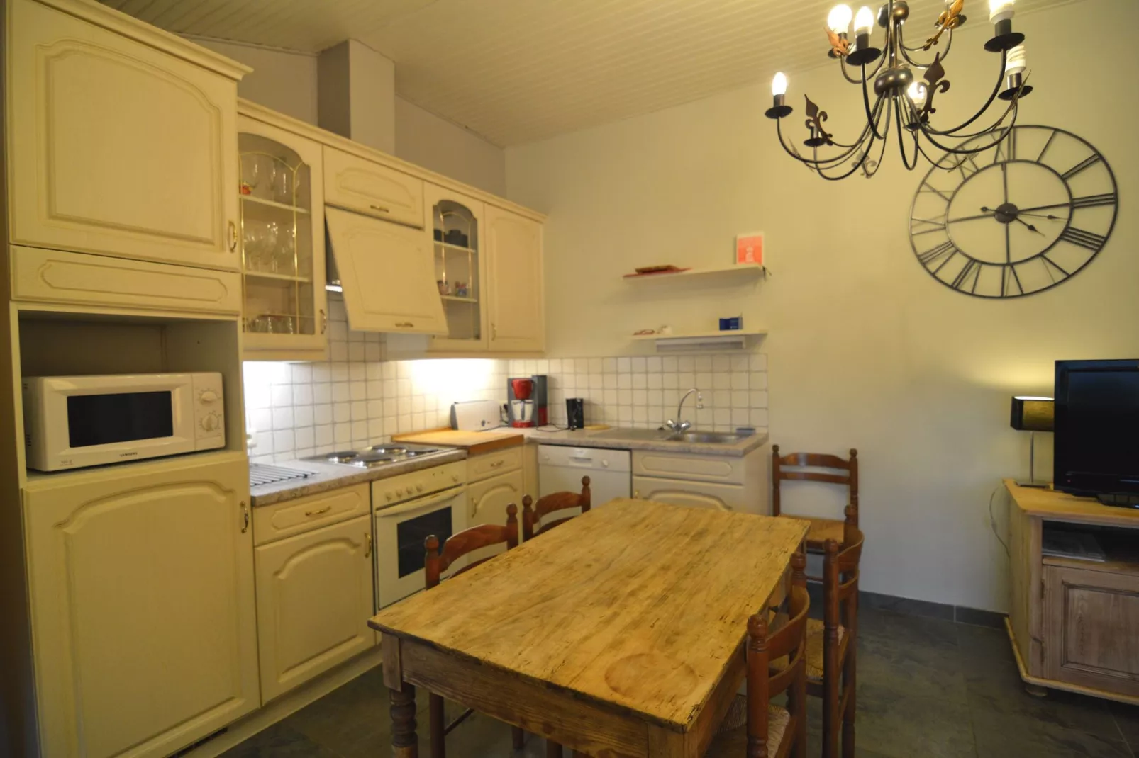 Chantegrillet-Kitchen