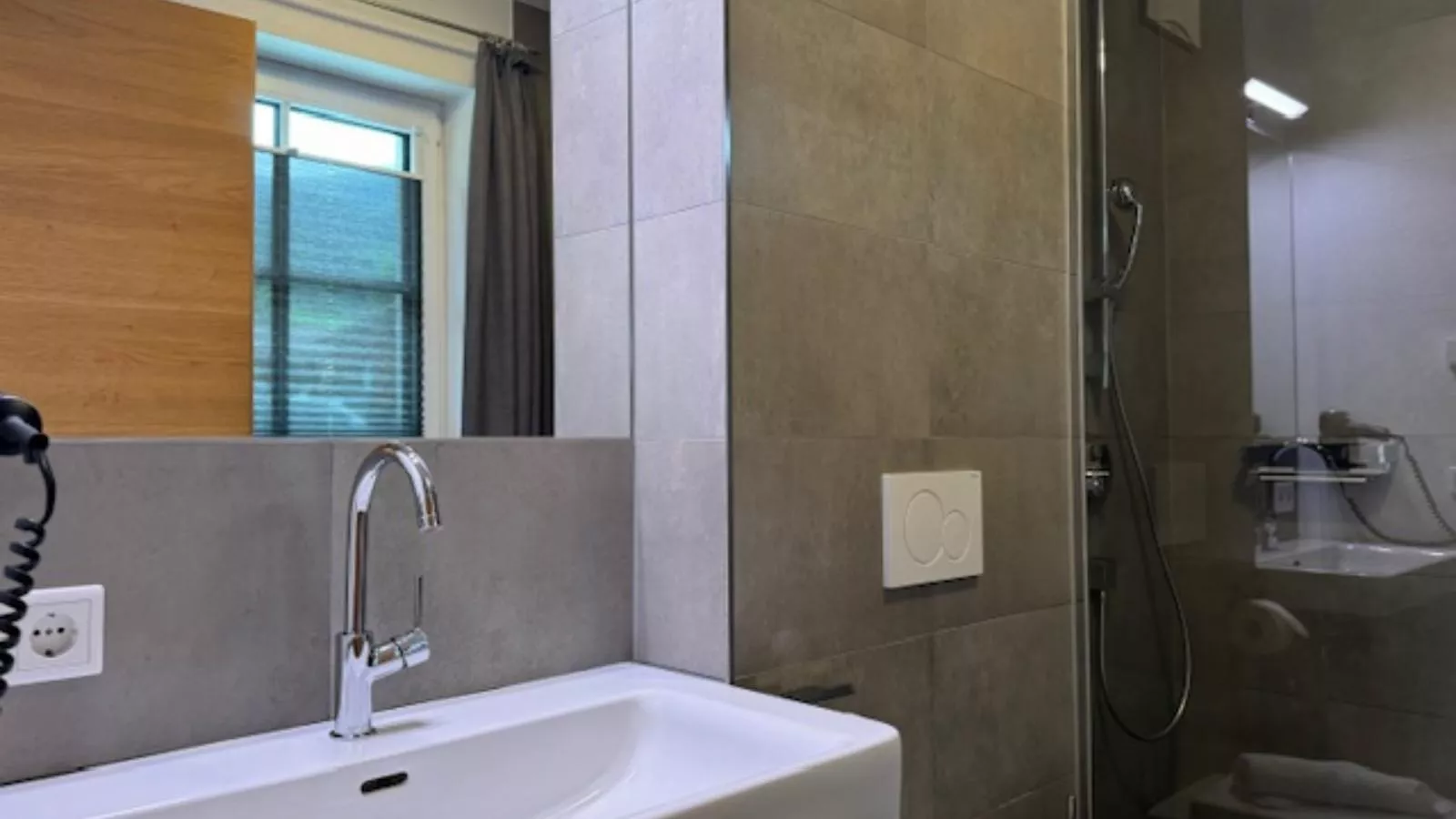Green Garden Lodge A2 Walchen-Kaprun-Bathroom
