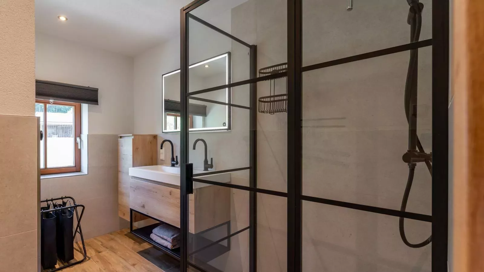 Haus Weissbach-Bathroom