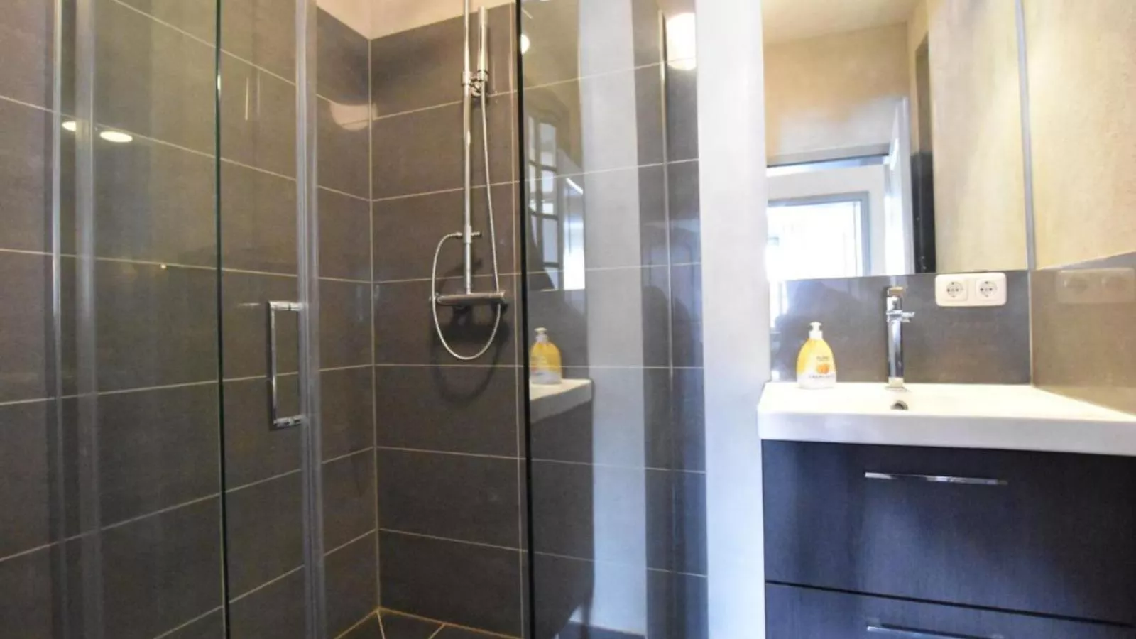 Gutshof Detershagen L-Bathroom